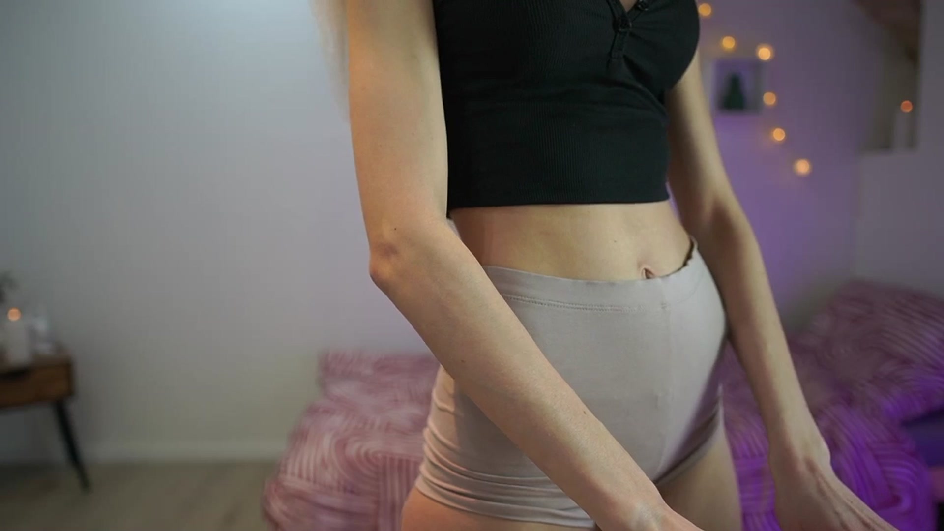 Gallery image thumbnail from Amai__Liu's myfreecams stream on, 03/18/2025, 20:34 image 3 of 20