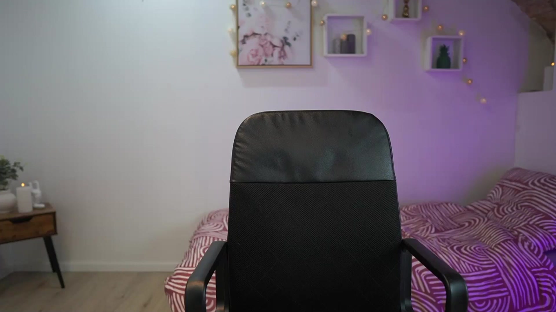 Gallery image thumbnail from Amai__Liu's myfreecams stream on, 03/23/2025, 23:58 image 14 of 20