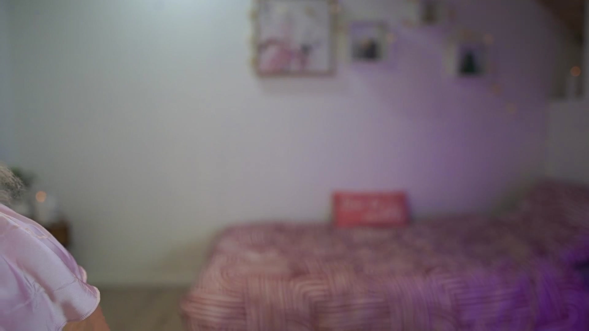 Gallery image thumbnail from Amai__Liu's myfreecams stream on, 03/28/2025, 19:41 image 17 of 20