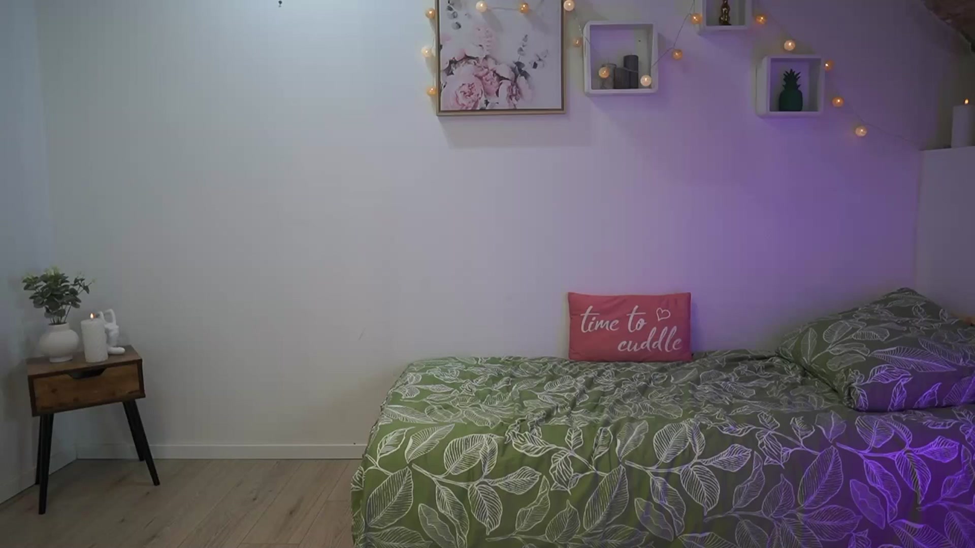 Gallery image thumbnail from Amai__Liu's myfreecams stream on, 04/14/2025, 20:41 image 16 of 20