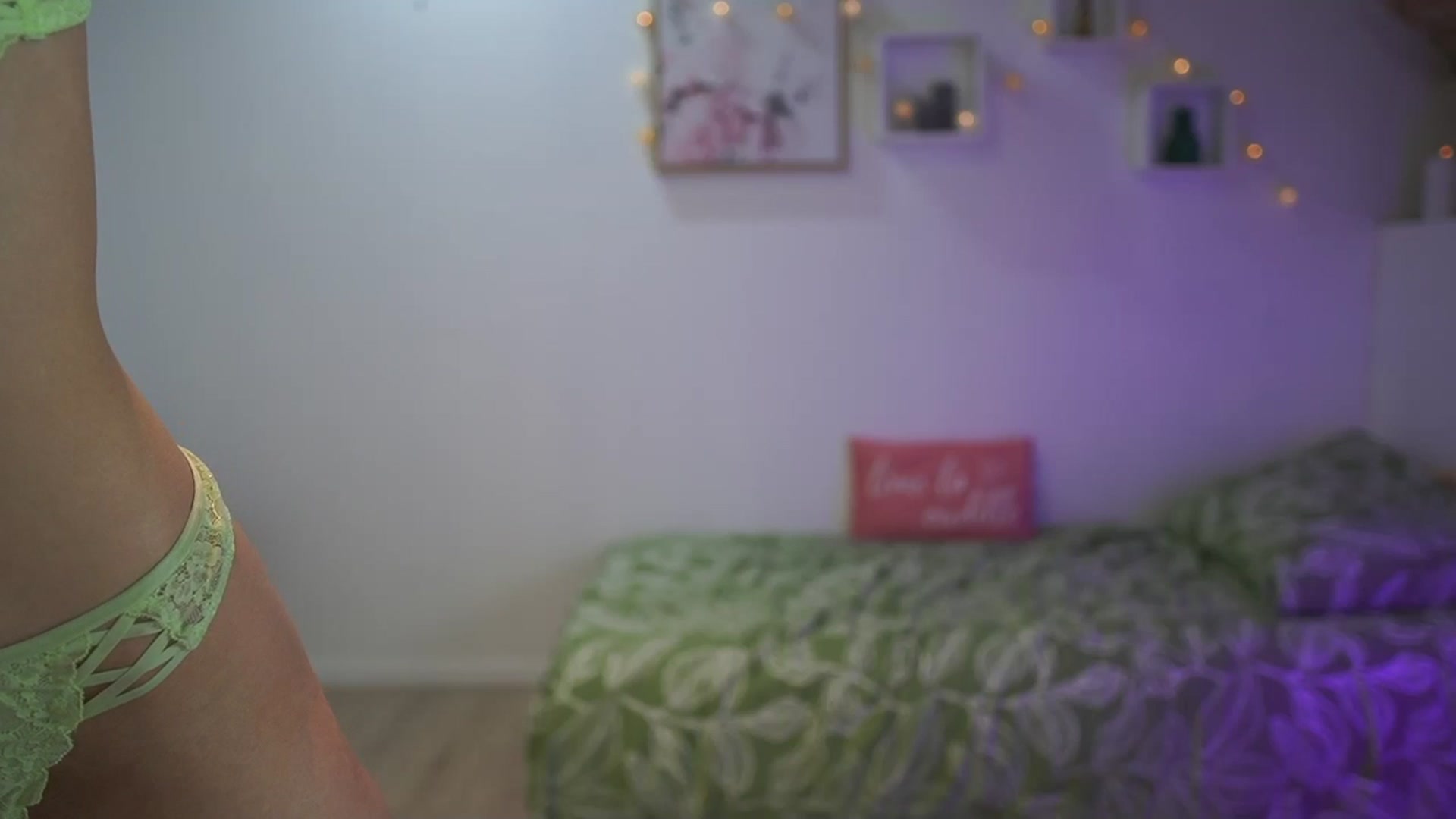 Gallery image thumbnail from Amai__Liu's myfreecams stream on, 04/14/2025, 21:02 image 15 of 20