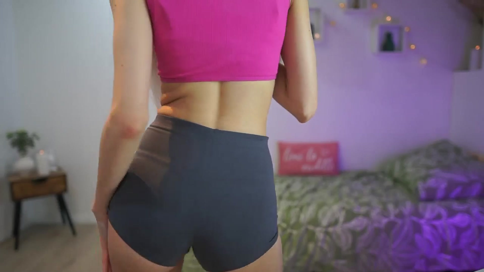 Gallery image thumbnail from Amai__Liu's myfreecams stream on, 04/16/2025, 19:20 image 4 of 20