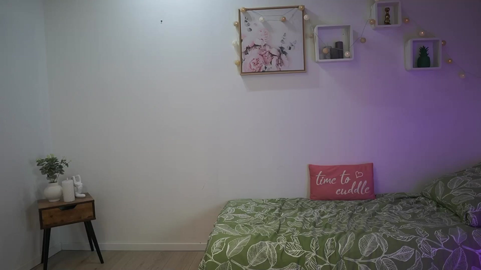 Gallery image thumbnail from Amai__Liu's myfreecams stream on, 04/20/2025, 19:54 image 18 of 20