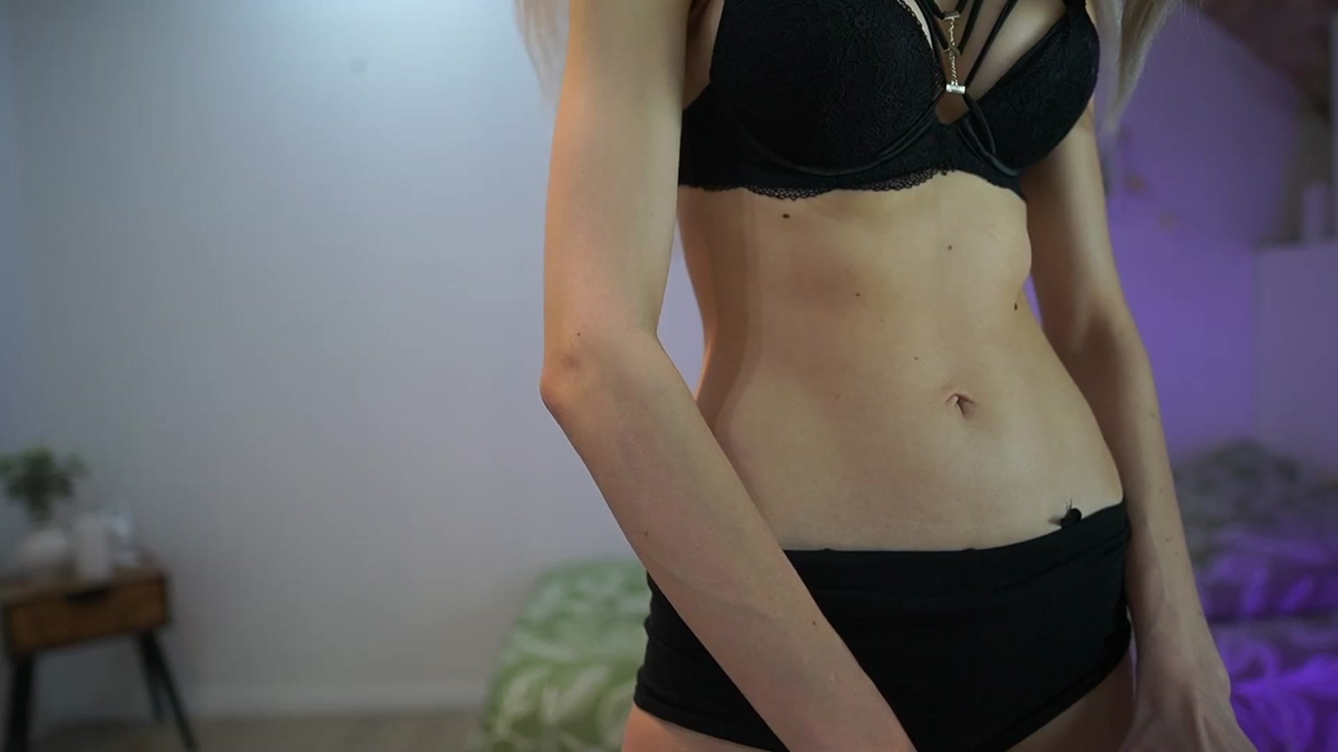 Gallery image thumbnail from Amai__Liu's myfreecams stream on, 04/26/2025, 14:12 image 6 of 20