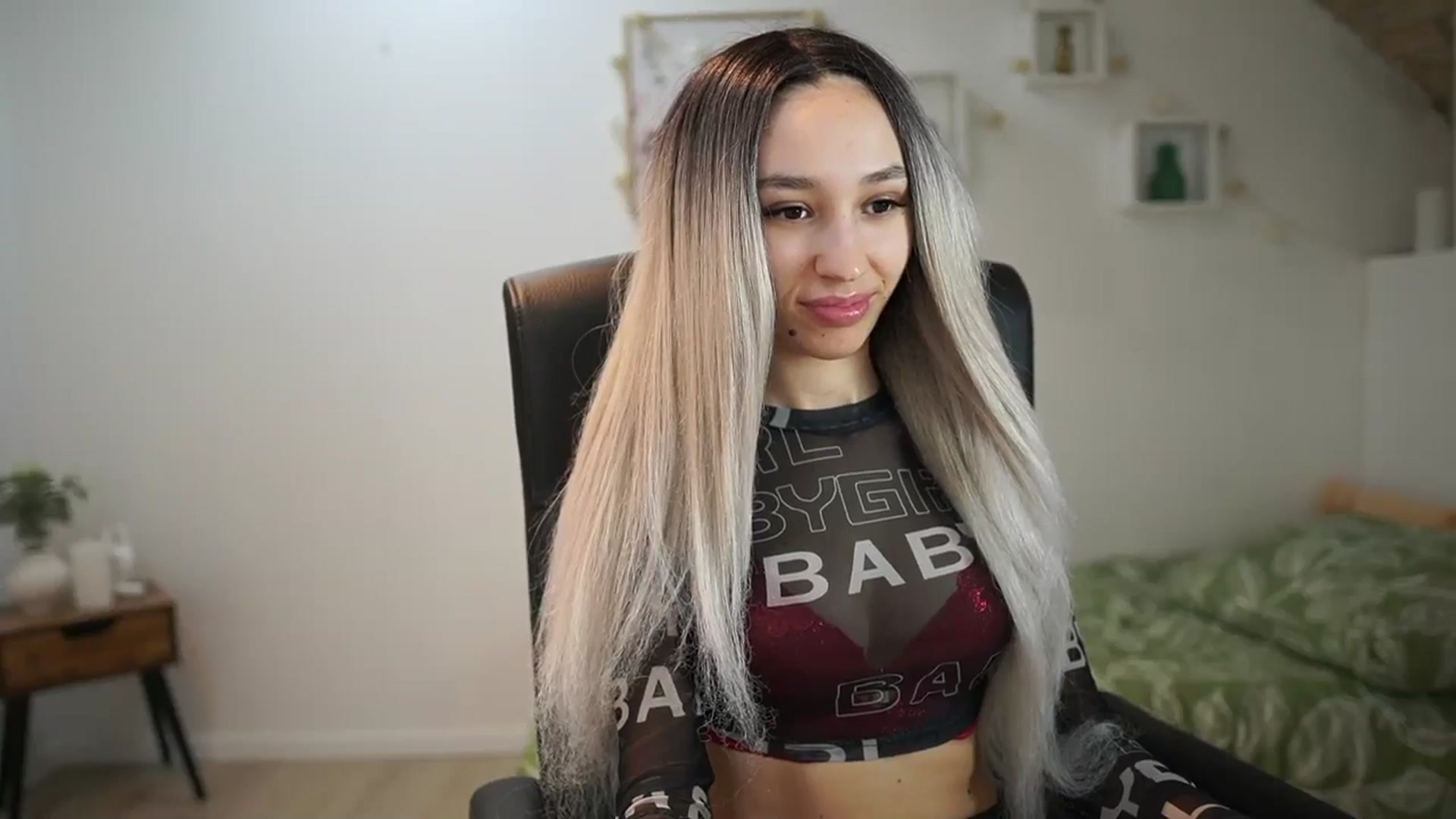 Gallery image thumbnail from Amai__Liu's myfreecams stream on, 05/11/2025, 19:21 image 8 of 20