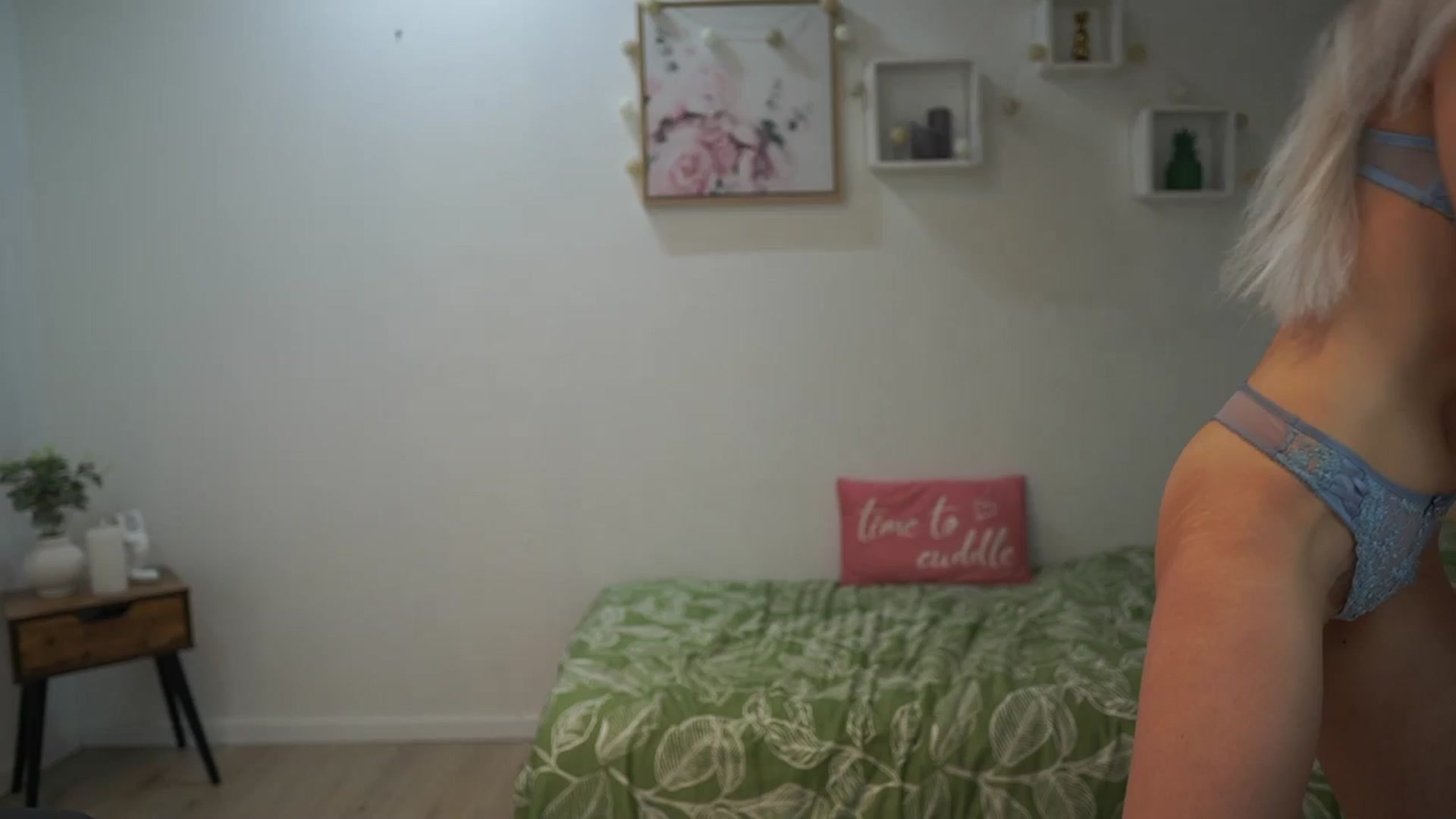 Gallery image thumbnail from Amai__Liu's myfreecams stream on, 05/12/2025, 17:05 image 1 of 20
