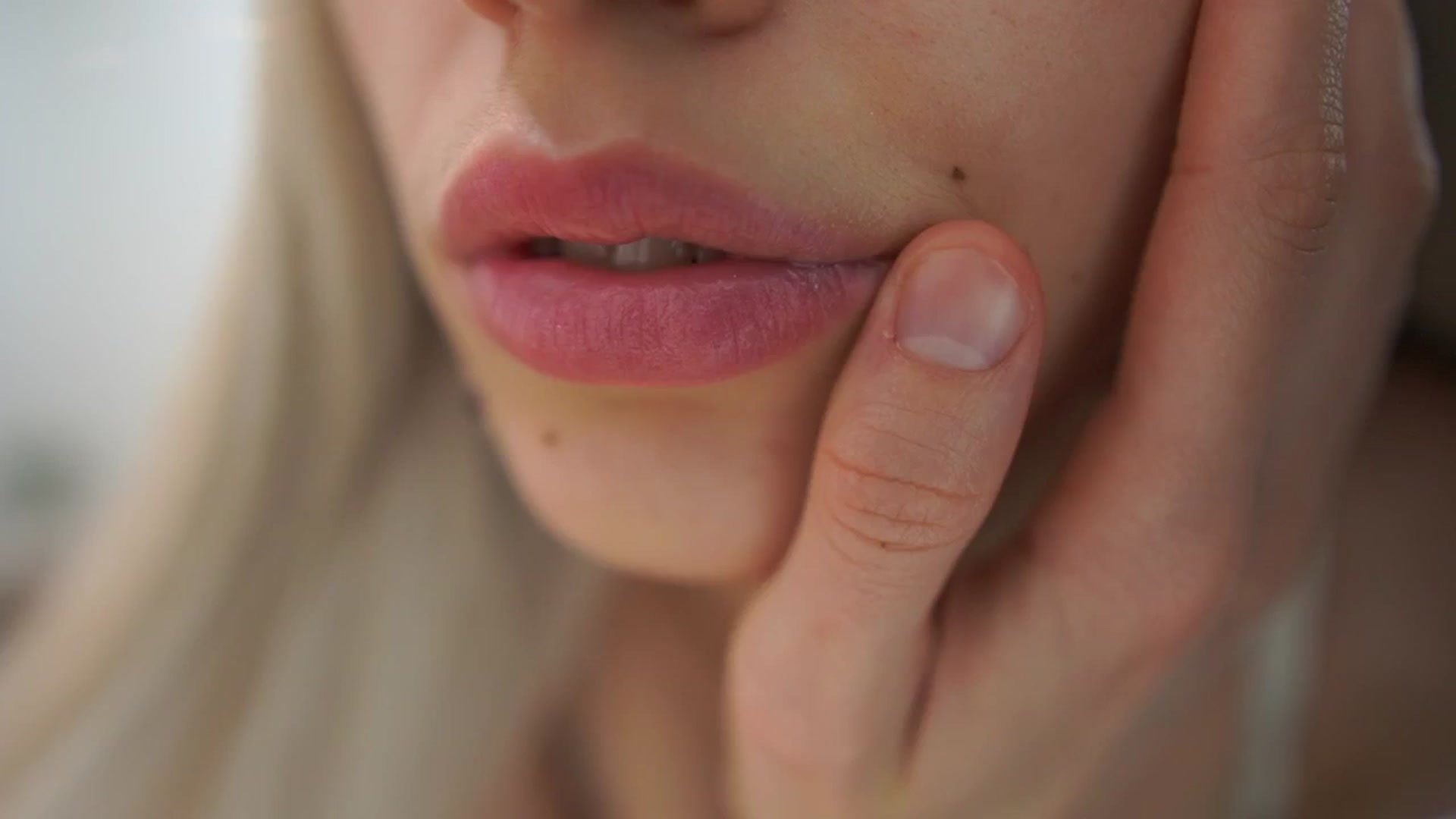 Gallery image thumbnail from Amai__Liu's myfreecams stream on, 05/26/2025, 22:57 image 13 of 20
