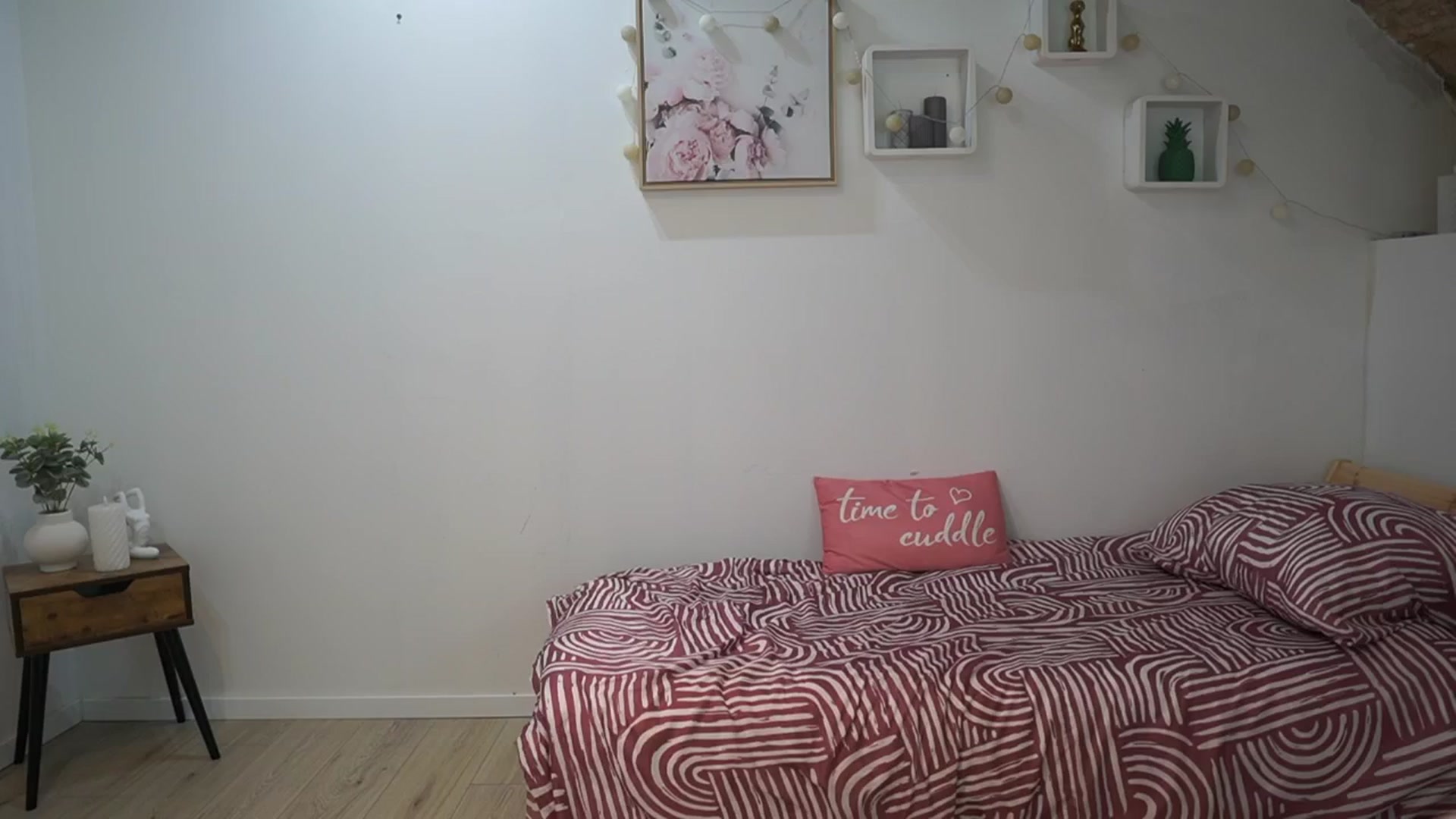 Gallery image thumbnail from Amai__Liu's myfreecams stream on, 06/09/2025, 17:18 image 18 of 20