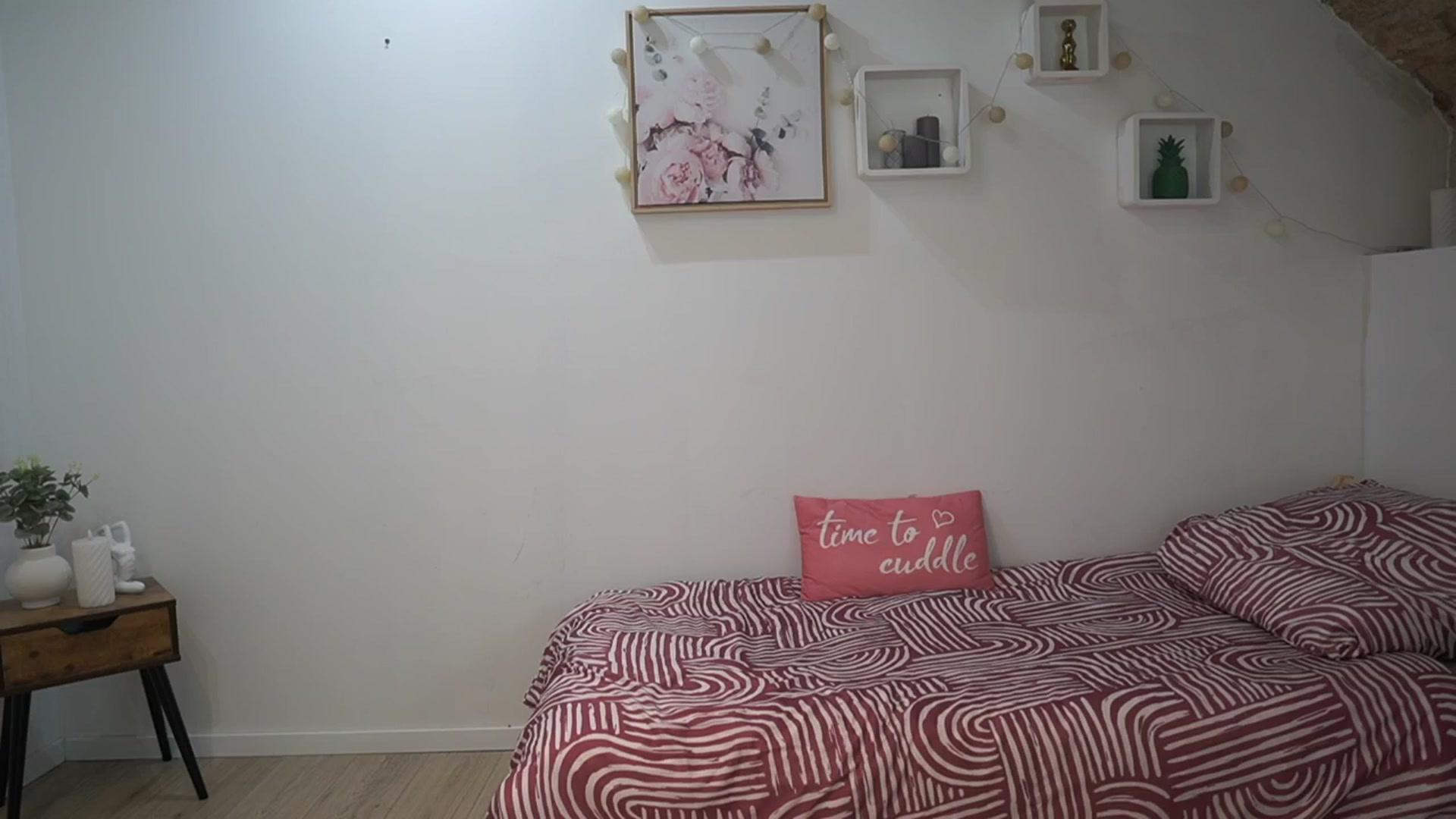 Gallery image thumbnail from Amai__Liu's myfreecams stream on, 06/29/2025, 22:54 image 11 of 20