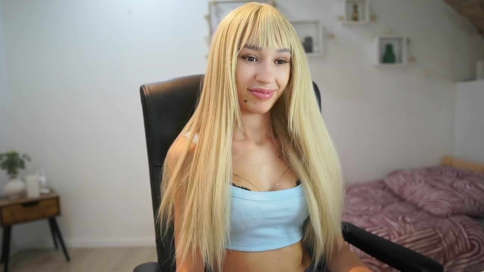 Gallery image thumbnail from Amai__Liu's myfreecams stream on, 07/29/2025, 18:15 image 19 of 20