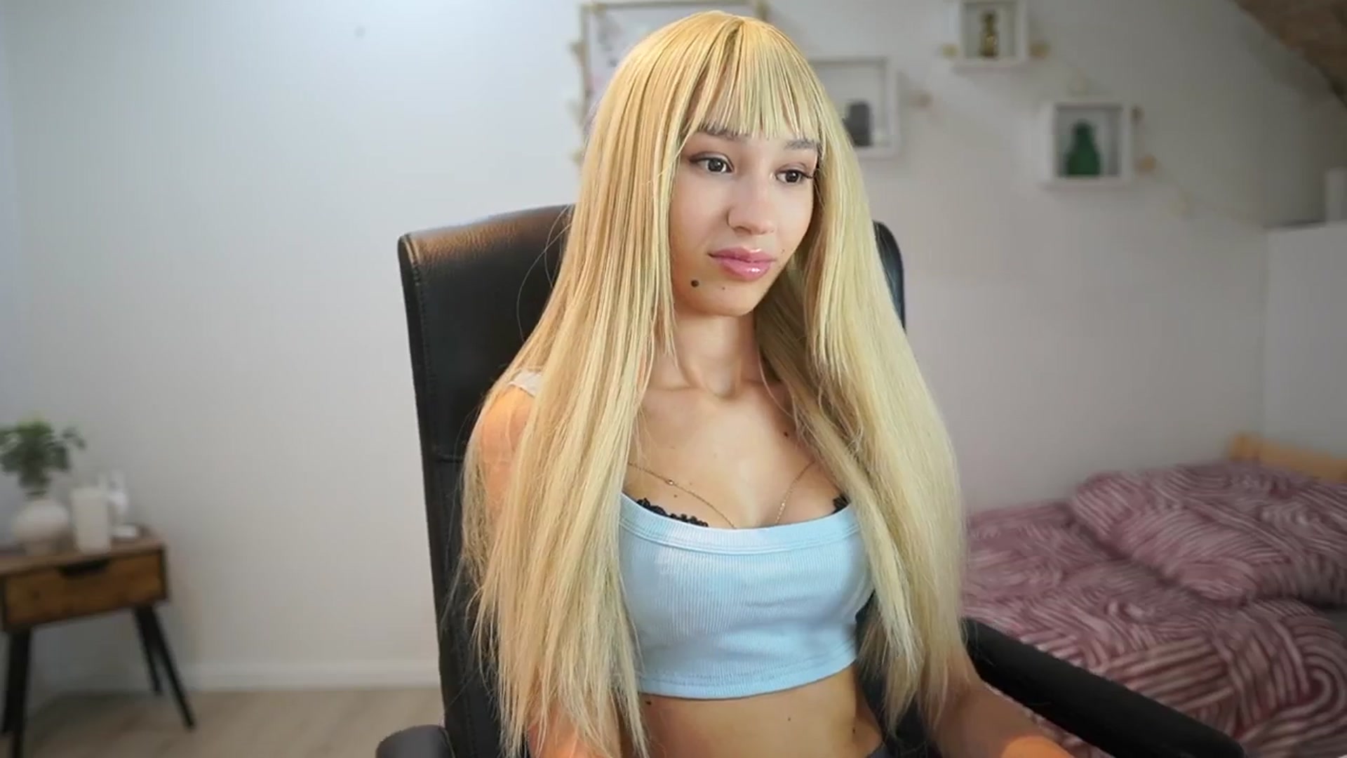 Gallery image thumbnail from Amai__Liu's myfreecams stream on, 07/29/2025, 18:15 image 20 of 20
