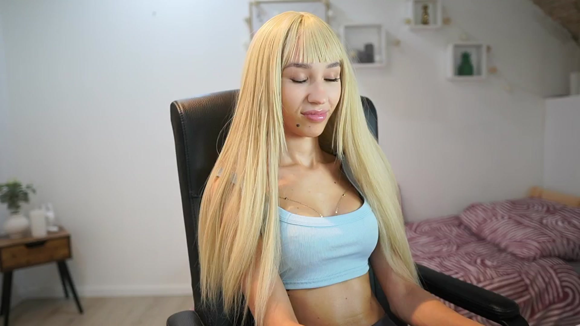 Gallery image thumbnail from Amai__Liu's myfreecams stream on, 07/29/2025, 20:41 image 1 of 20