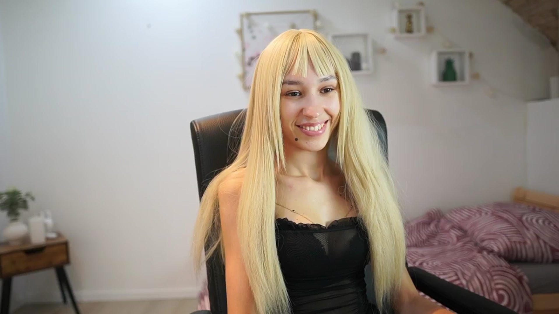 Gallery image thumbnail from Amai__Liu's myfreecams stream on, 08/07/2025, 19:42 image 20 of 20