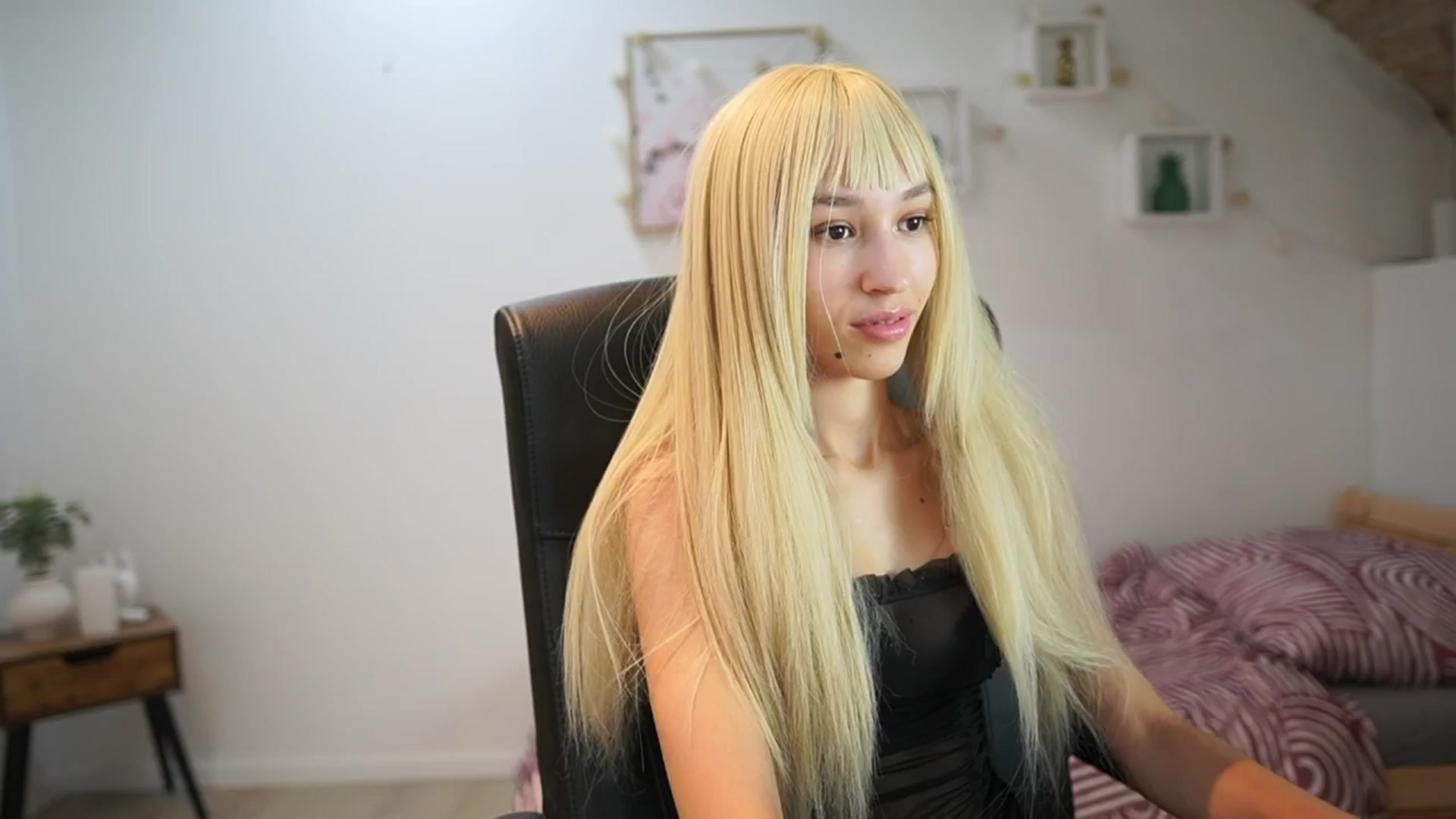 Gallery image thumbnail from Amai__Liu's myfreecams stream on, 08/07/2025, 19:42 image 12 of 20