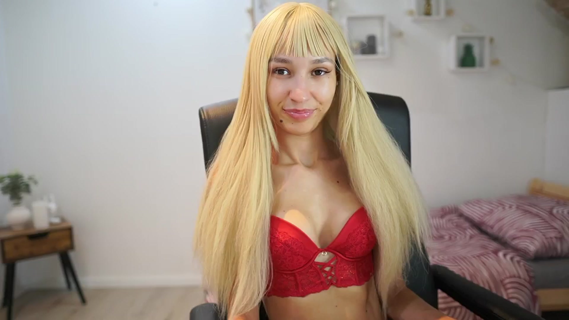 Gallery image thumbnail from Amai__Liu's myfreecams stream on, 08/17/2025, 14:11 image 3 of 20