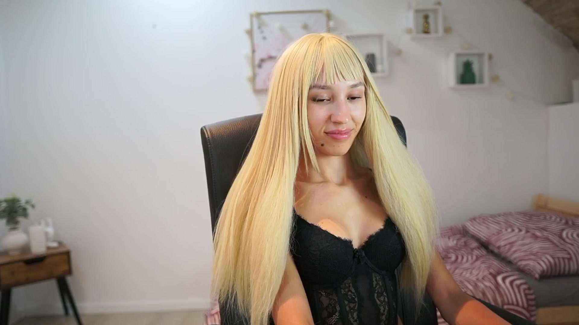 Gallery image thumbnail from Amai__Liu's myfreecams stream on, 08/21/2025, 19:29 image 20 of 20