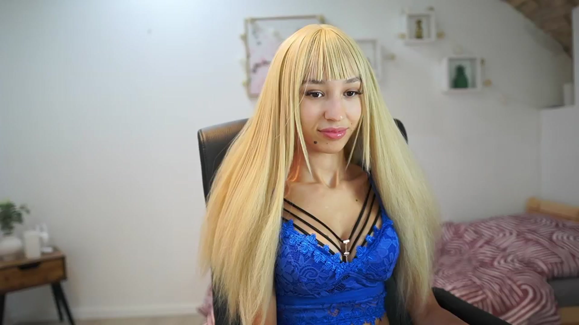 Gallery image thumbnail from Amai__Liu's myfreecams stream on, 08/25/2025, 21:42 image 1 of 20