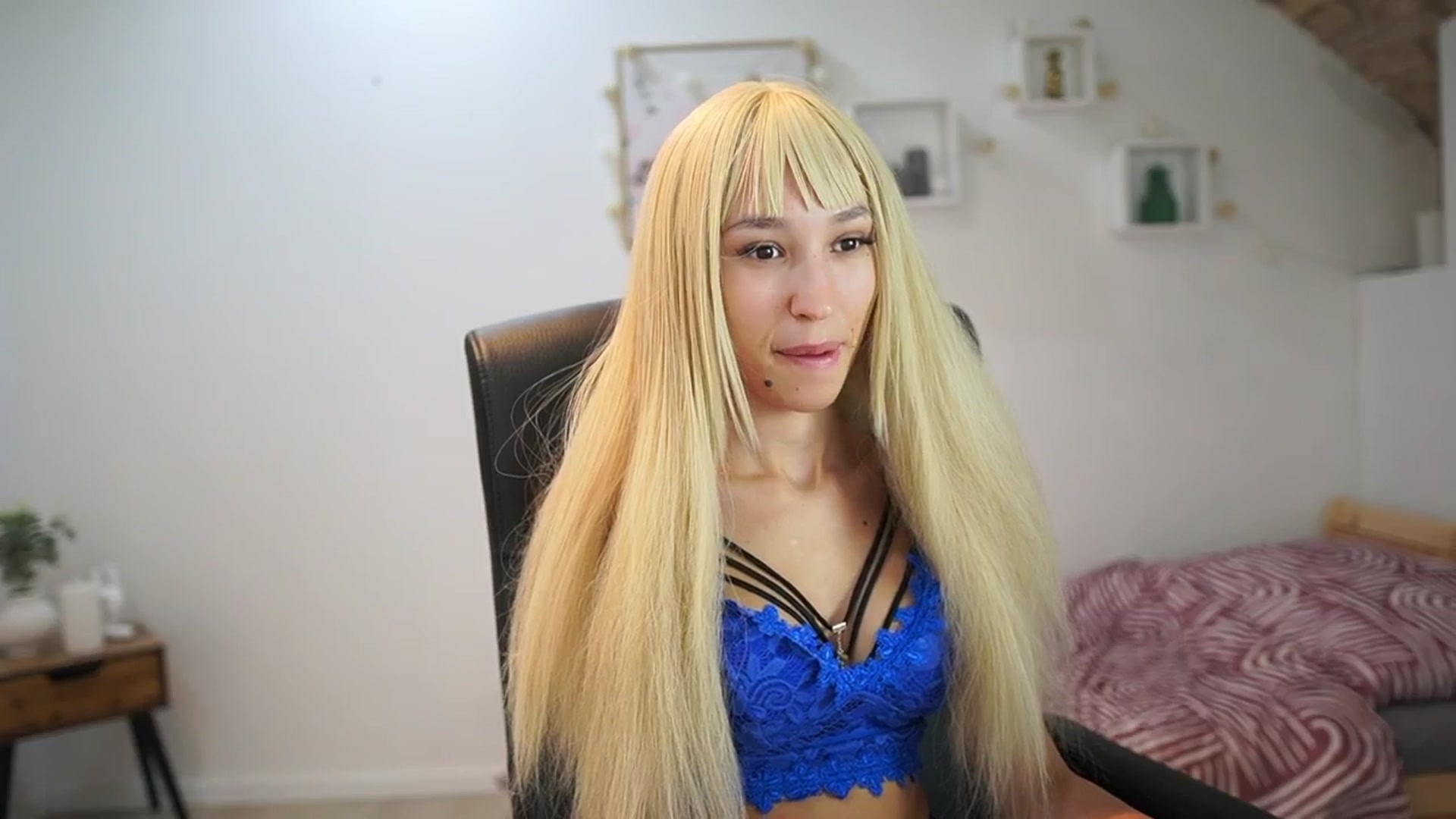 Gallery image thumbnail from Amai__Liu's myfreecams stream on, 08/25/2025, 21:42 image 6 of 20