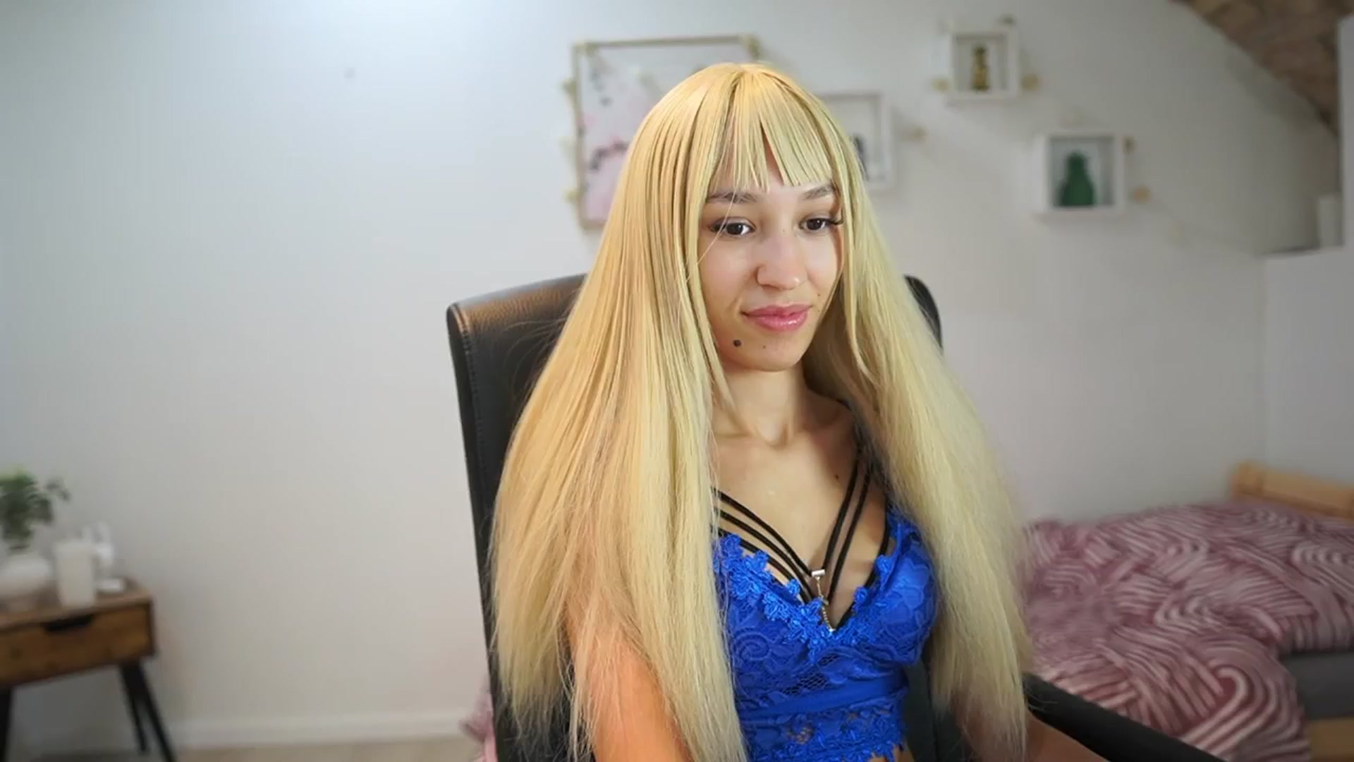 Gallery image thumbnail from Amai__Liu's myfreecams stream on, 08/25/2025, 21:42 image 3 of 20