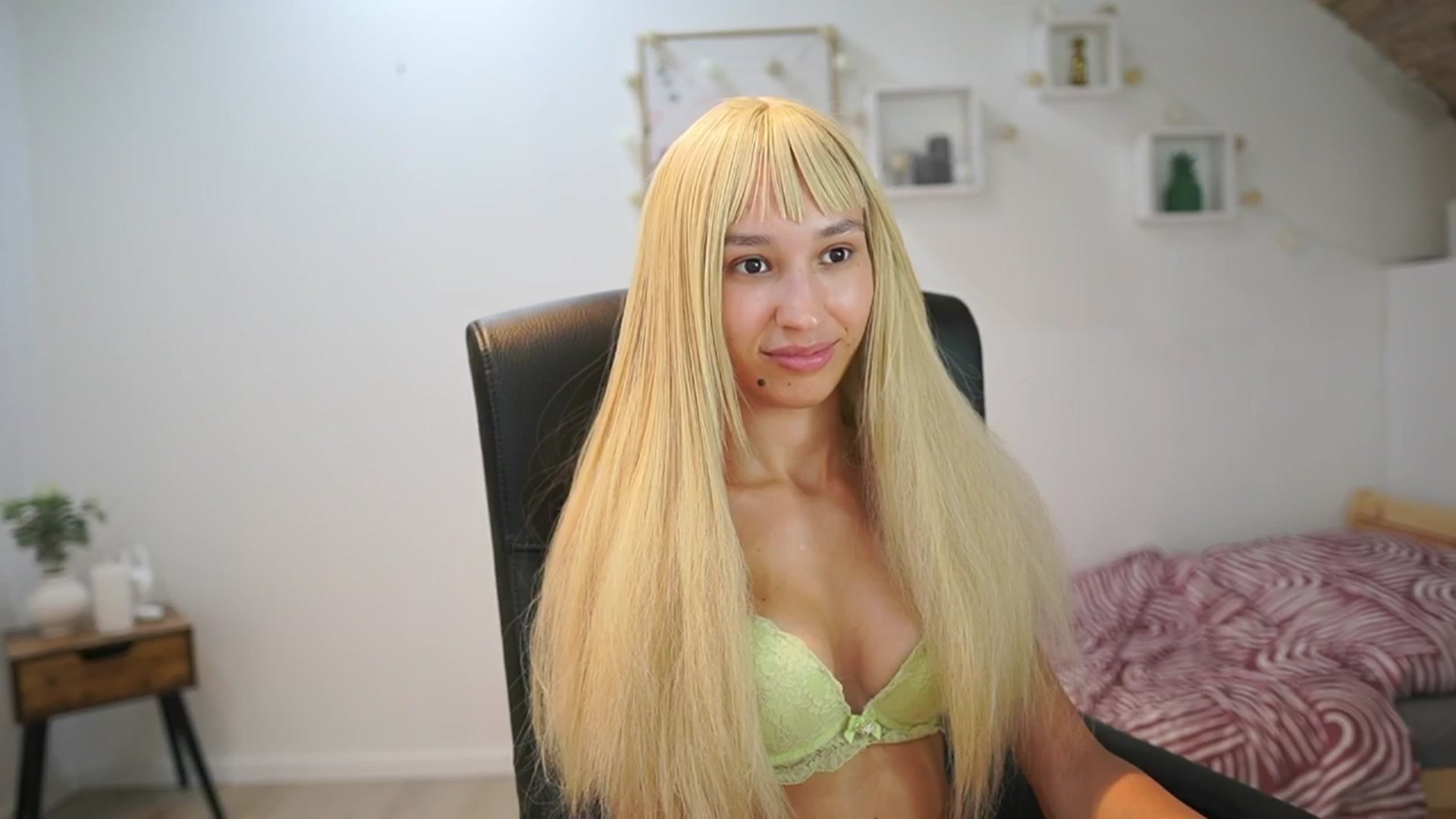 Gallery image thumbnail from Amai__Liu's myfreecams stream on, 08/29/2025, 22:54 image 6 of 20