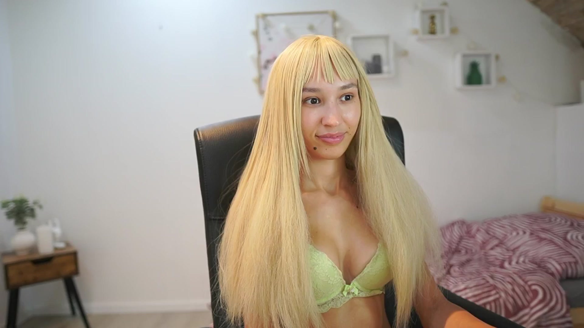 Gallery image thumbnail from Amai__Liu's myfreecams stream on, 08/29/2025, 22:54 image 3 of 20