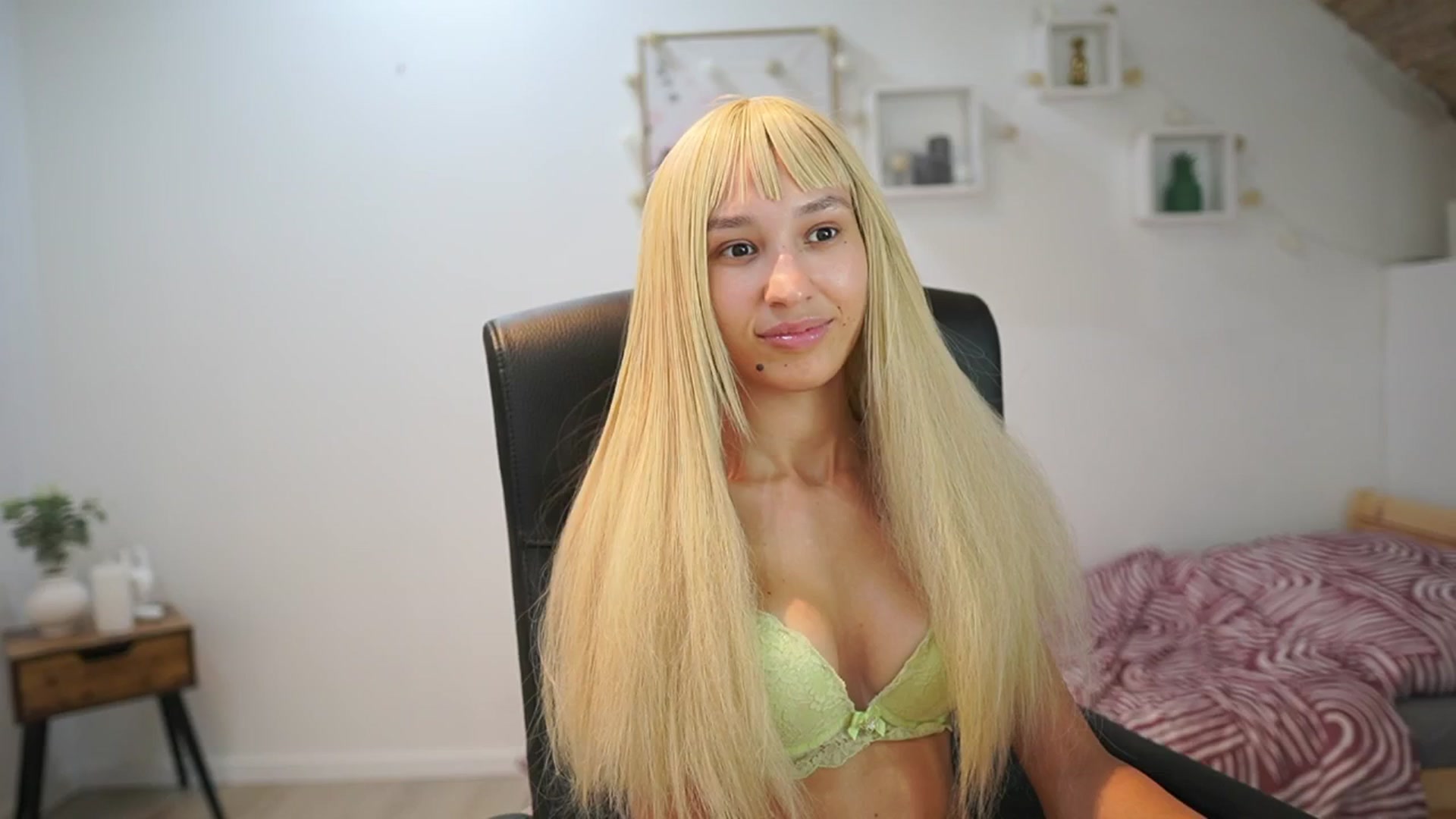 Gallery image thumbnail from Amai__Liu's myfreecams stream on, 08/29/2025, 22:54 image 4 of 20