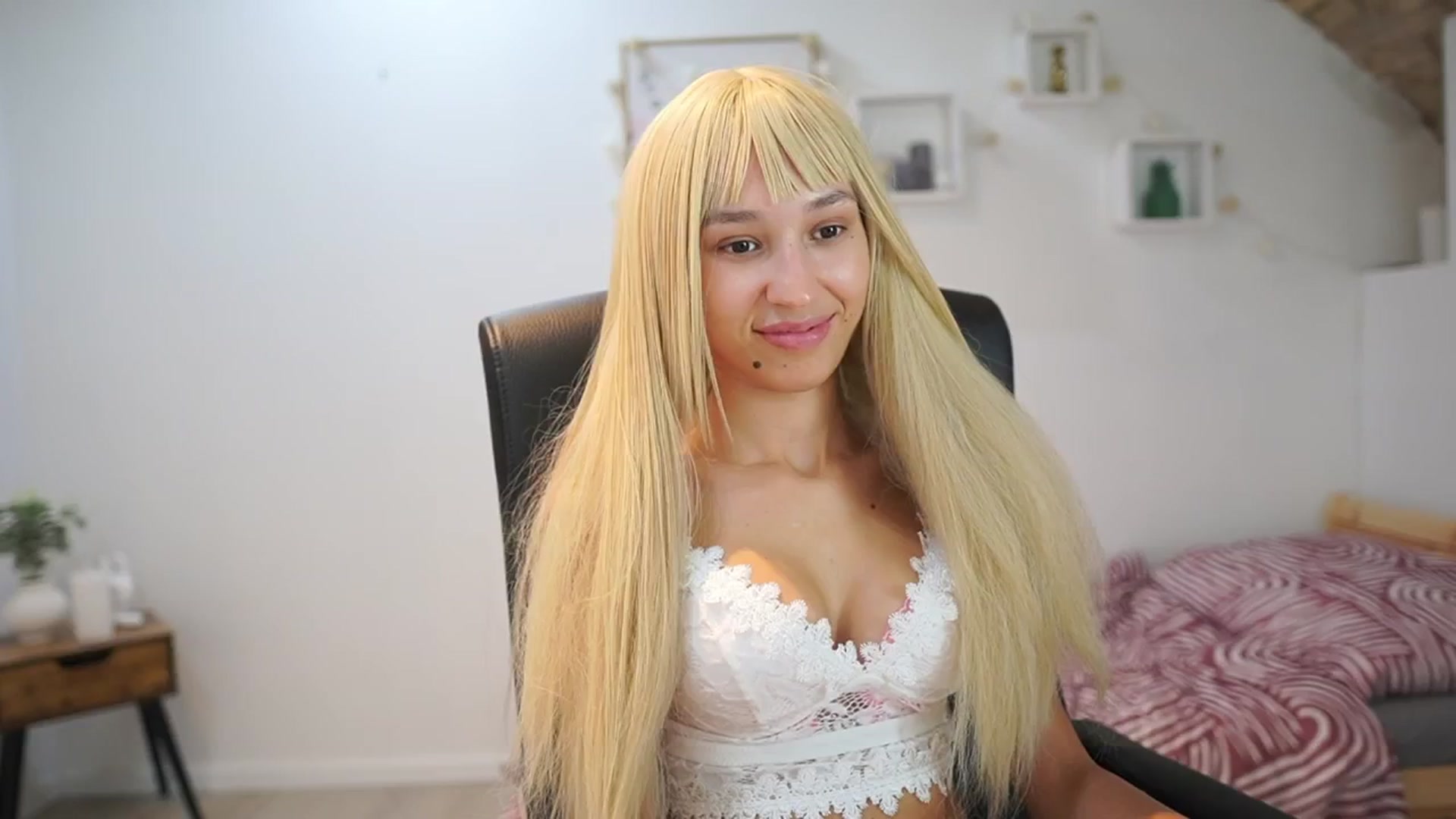 Gallery image thumbnail from Amai__Liu's myfreecams stream on, 08/30/2025, 18:47 image 15 of 20