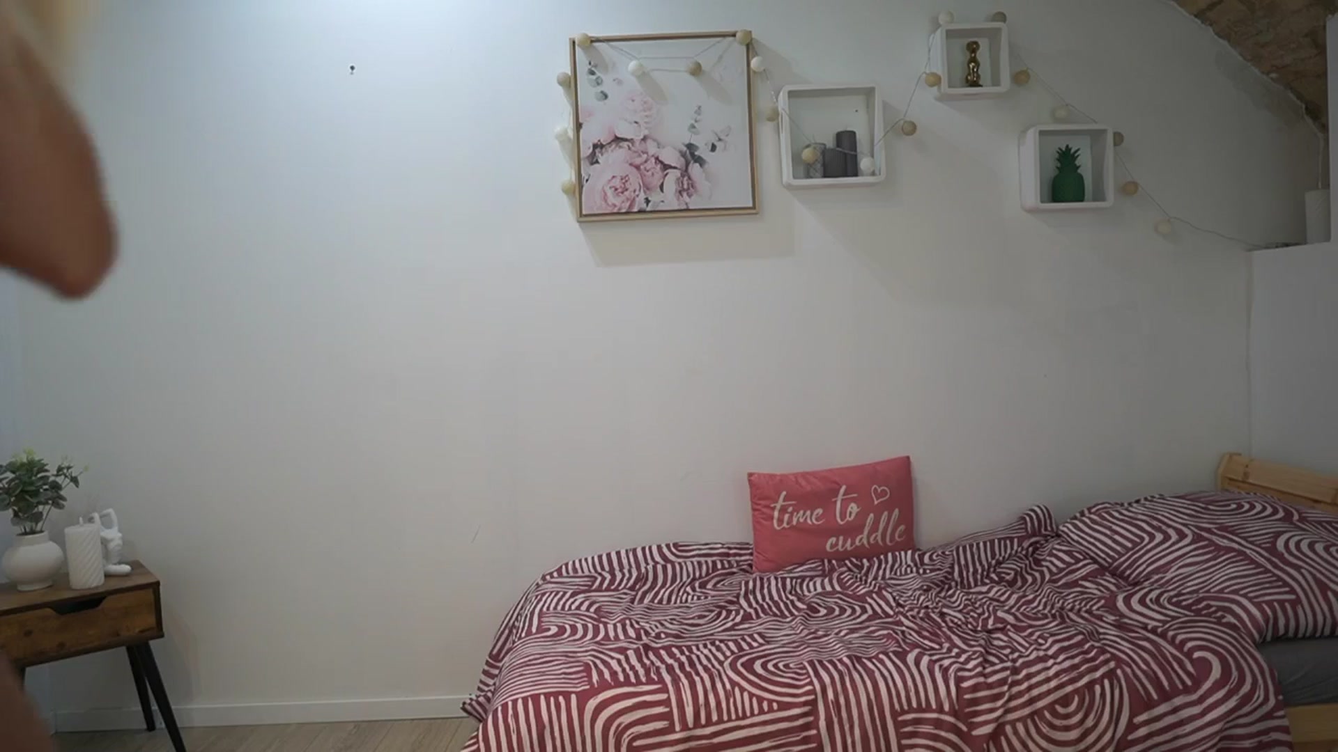 Gallery image thumbnail from Amai__Liu's myfreecams stream on, 08/30/2025, 20:16 image 16 of 20