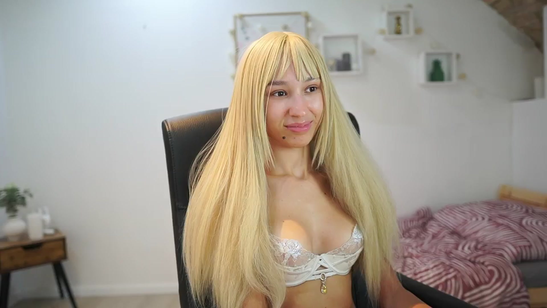 Gallery image thumbnail from Amai__Liu's myfreecams stream on, 09/03/2025, 19:45 image 7 of 20
