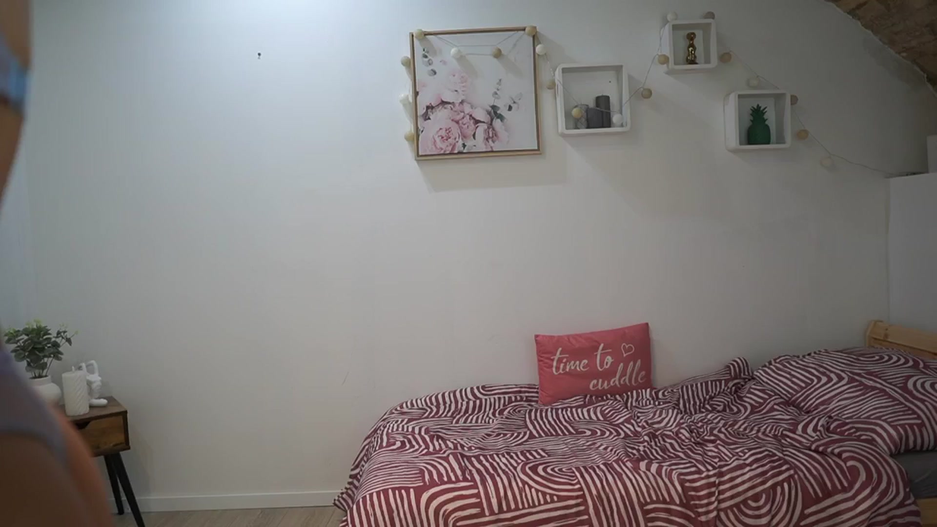 Gallery image thumbnail from Amai__Liu's myfreecams stream on, 09/04/2025, 21:26 image 8 of 20
