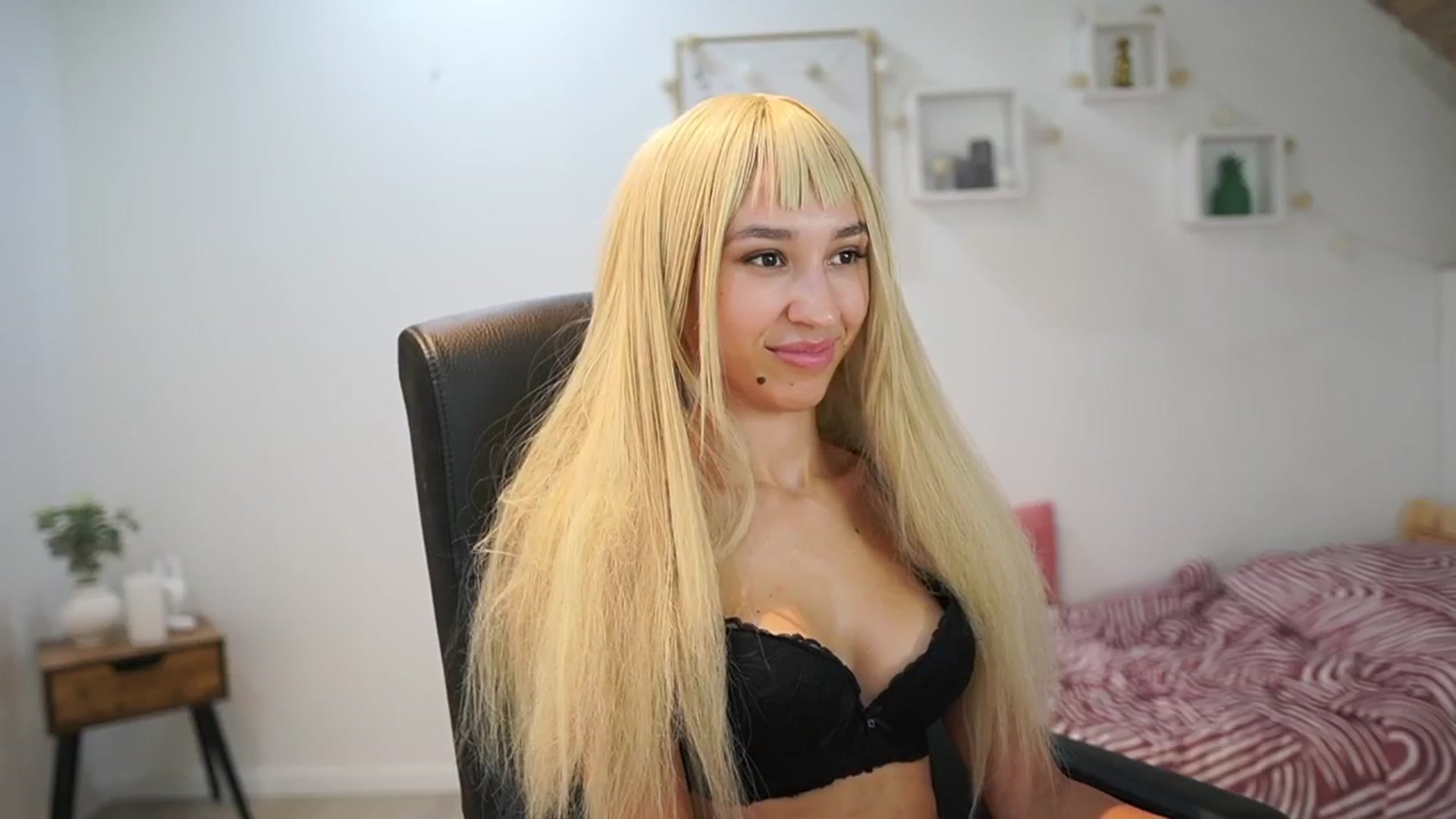 Gallery image thumbnail from Amai__Liu's myfreecams stream on, 09/06/2025, 22:58 image 14 of 20