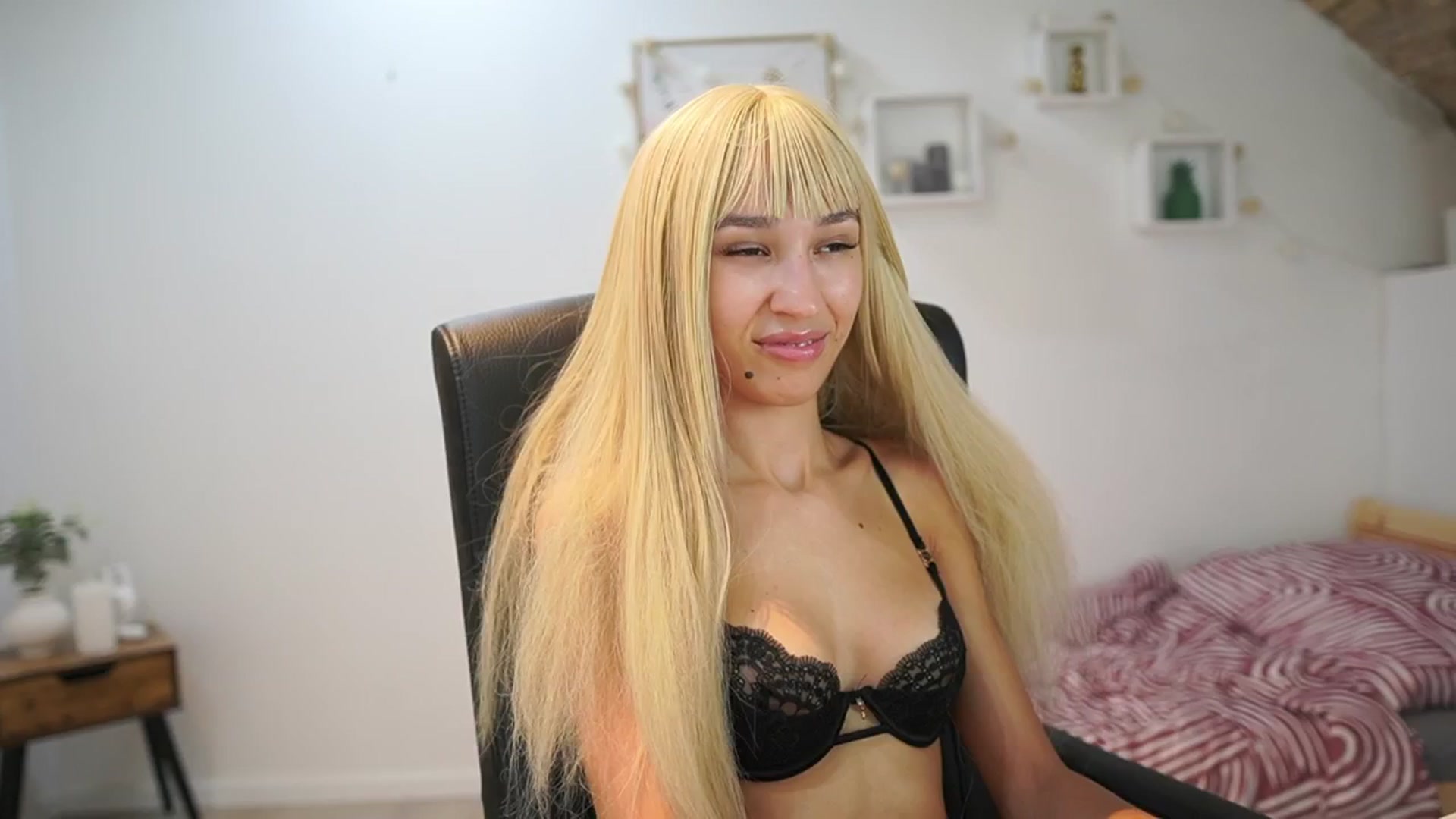 Gallery image thumbnail from Amai__Liu's myfreecams stream on, 09/07/2025, 20:02 image 11 of 20