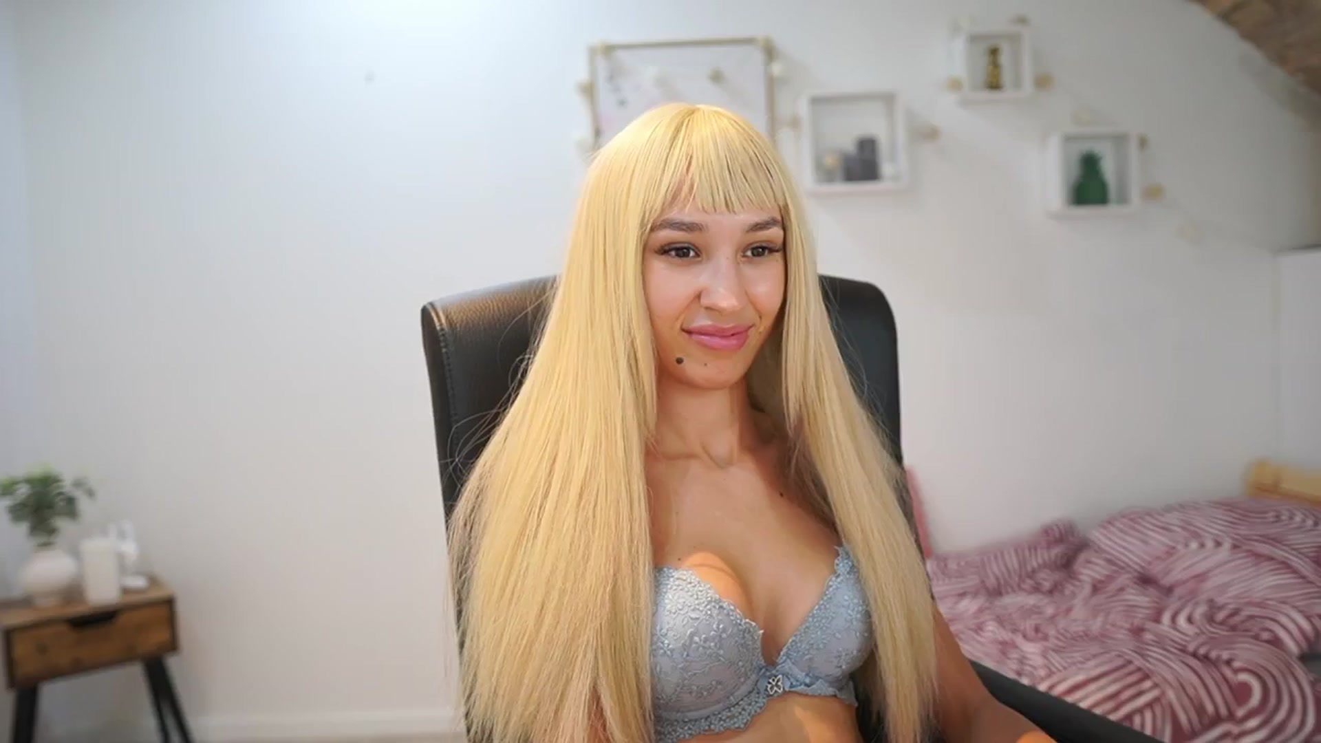 Gallery image thumbnail from Amai__Liu's myfreecams stream on, 09/10/2025, 22:54 image 19 of 20