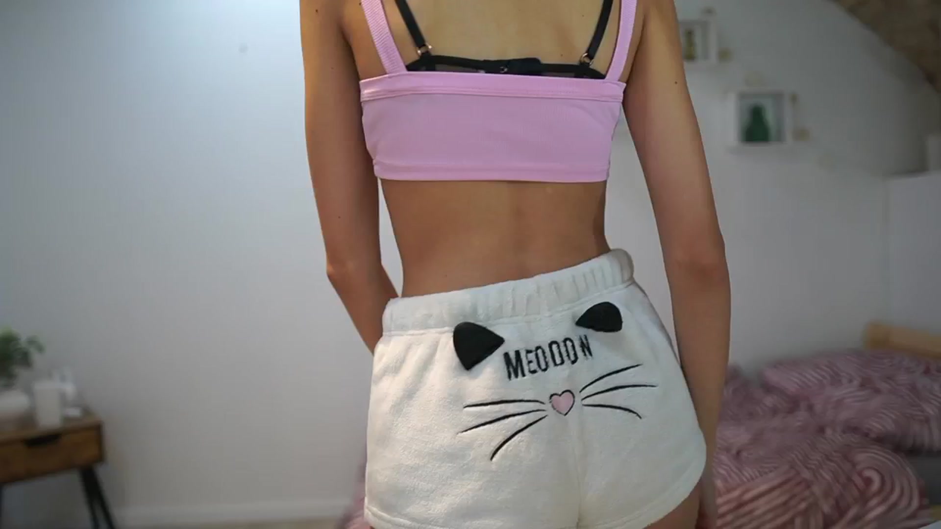 Gallery image thumbnail from Amai__Liu's myfreecams stream on, 09/20/2025, 18:24 image 1 of 20
