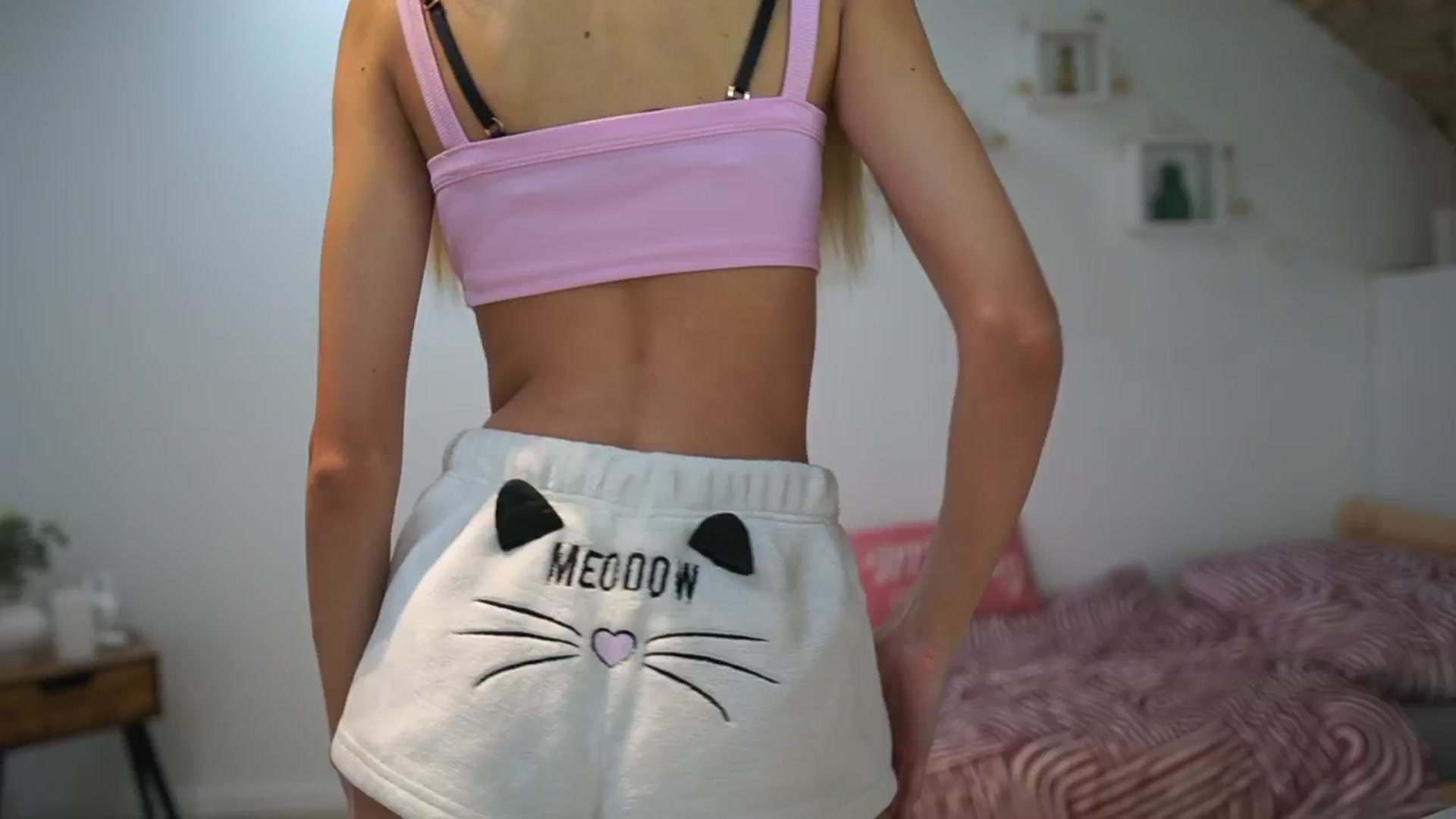 Gallery image thumbnail from Amai__Liu's myfreecams stream on, 09/20/2025, 18:24 image 5 of 20