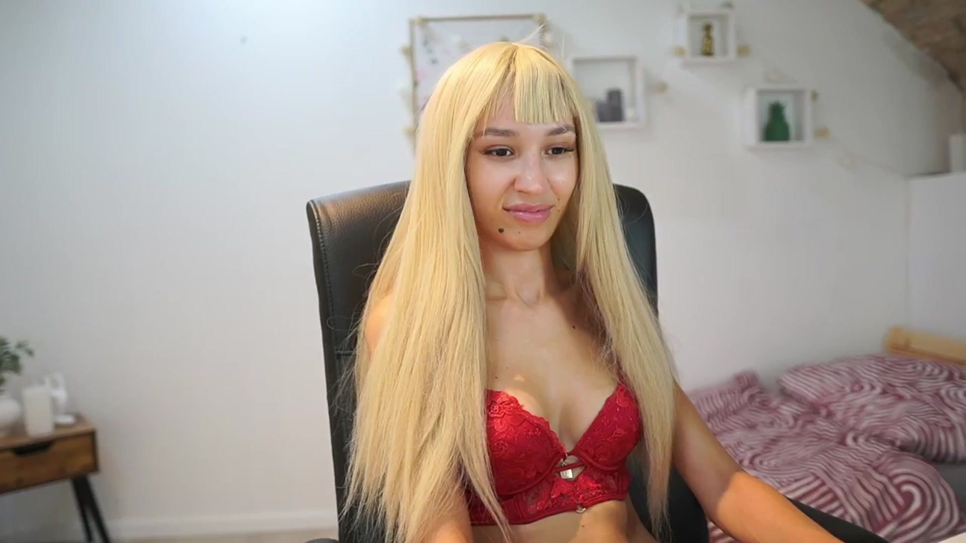 Gallery image thumbnail from Amai__Liu's myfreecams stream on, 09/22/2025, 23:00 image 10 of 20