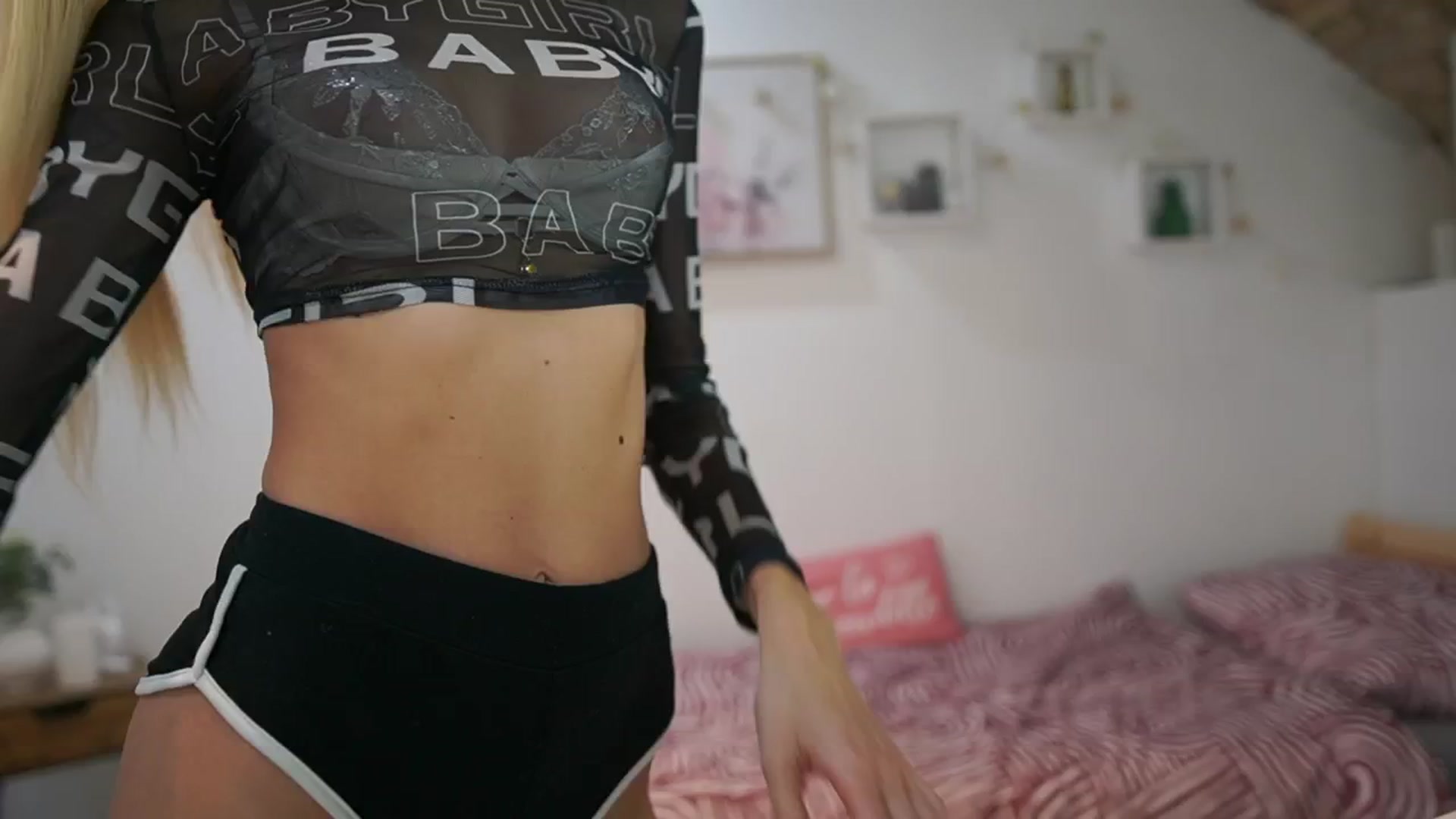 Gallery image thumbnail from Amai__Liu's myfreecams stream on, 09/29/2025, 20:12 image 1 of 20