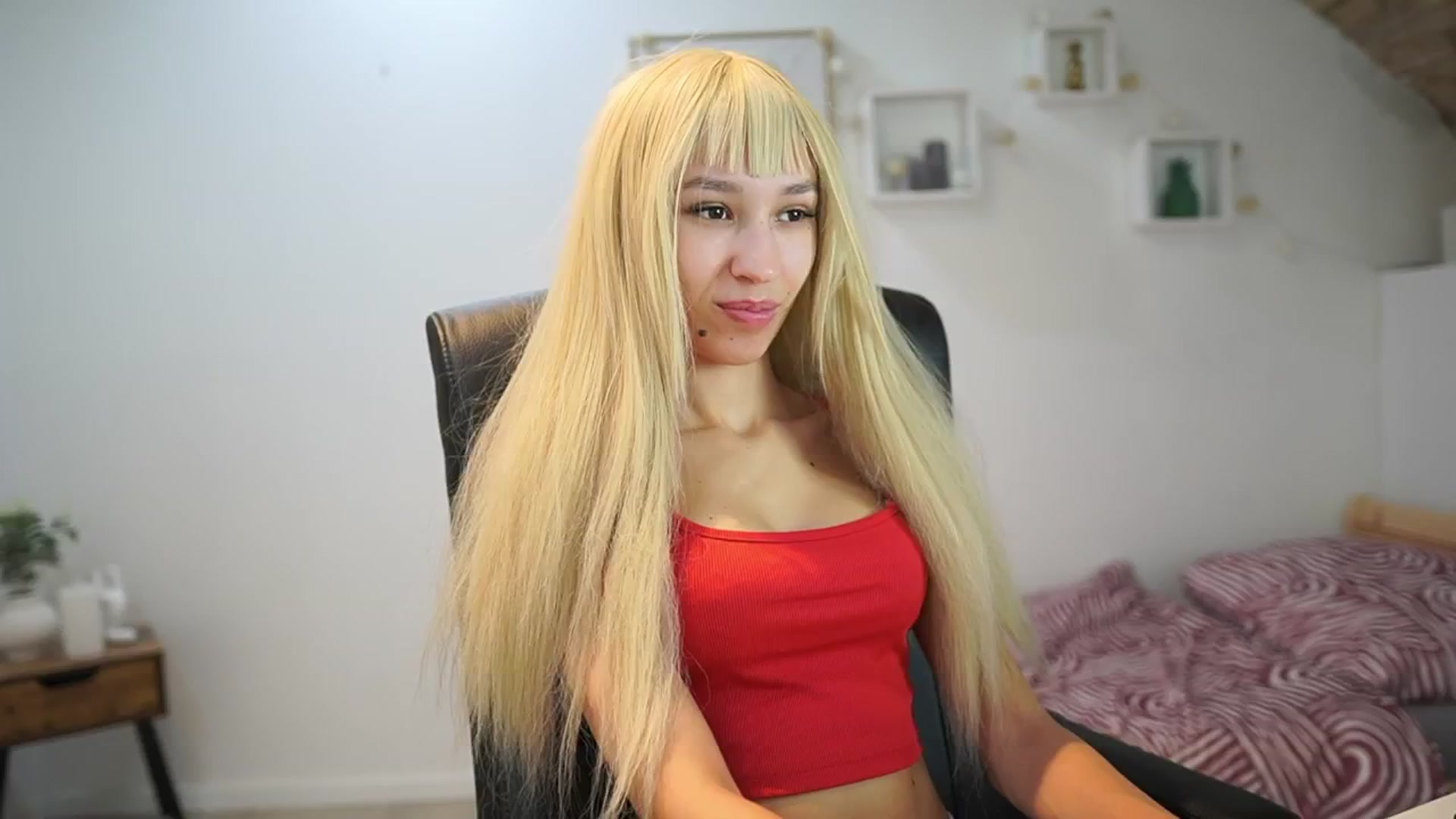 Gallery image thumbnail from Amai__Liu's myfreecams stream on, 10/01/2025, 15:21 image 1 of 20
