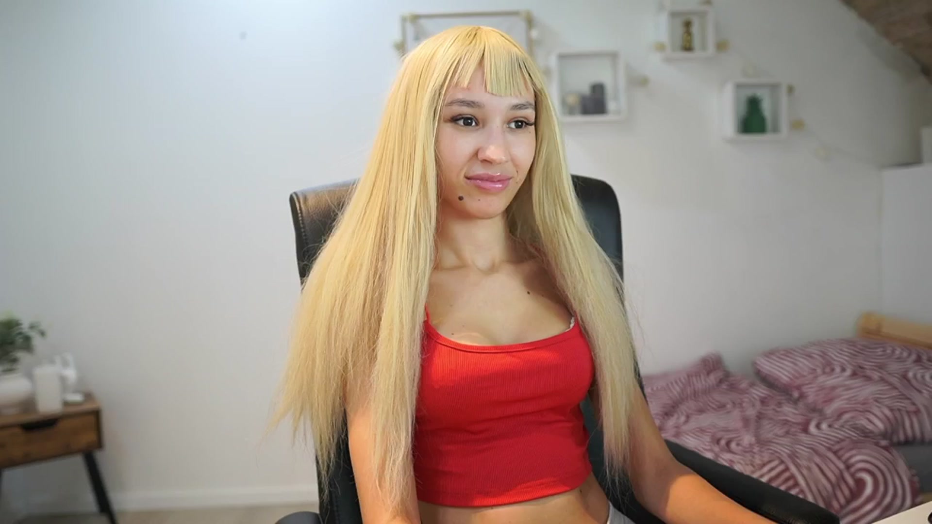 Gallery image thumbnail from Amai__Liu's myfreecams stream on, 10/01/2025, 16:27 image 6 of 20