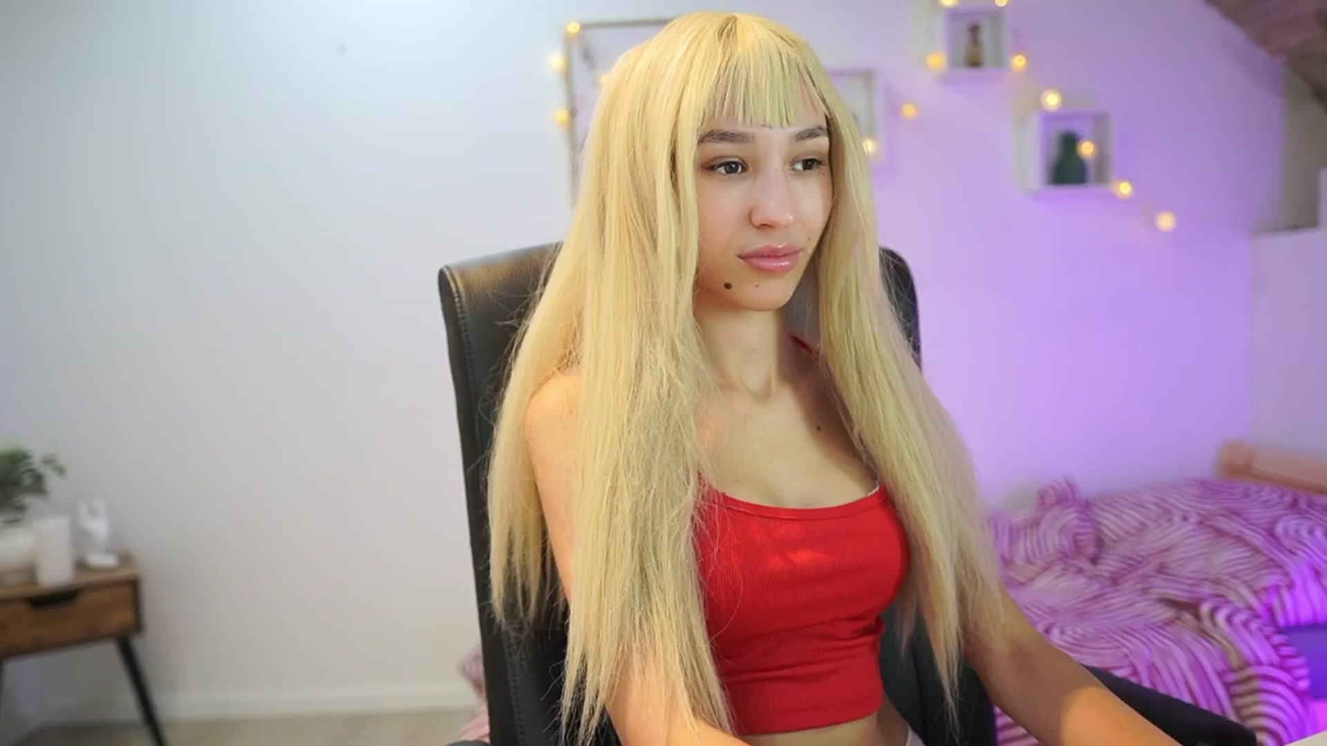 Gallery image thumbnail from Amai__Liu's myfreecams stream on, 10/25/2025, 15:18 image 8 of 20