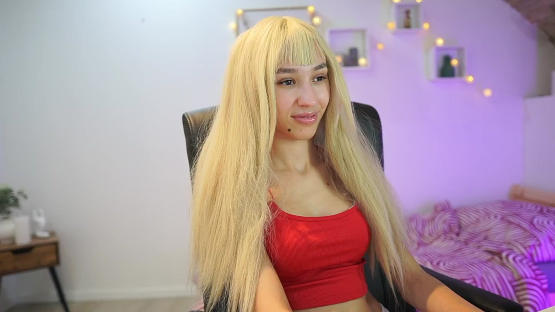 Gallery image thumbnail from Amai__Liu's myfreecams stream on, 10/25/2025, 15:18 image 12 of 20