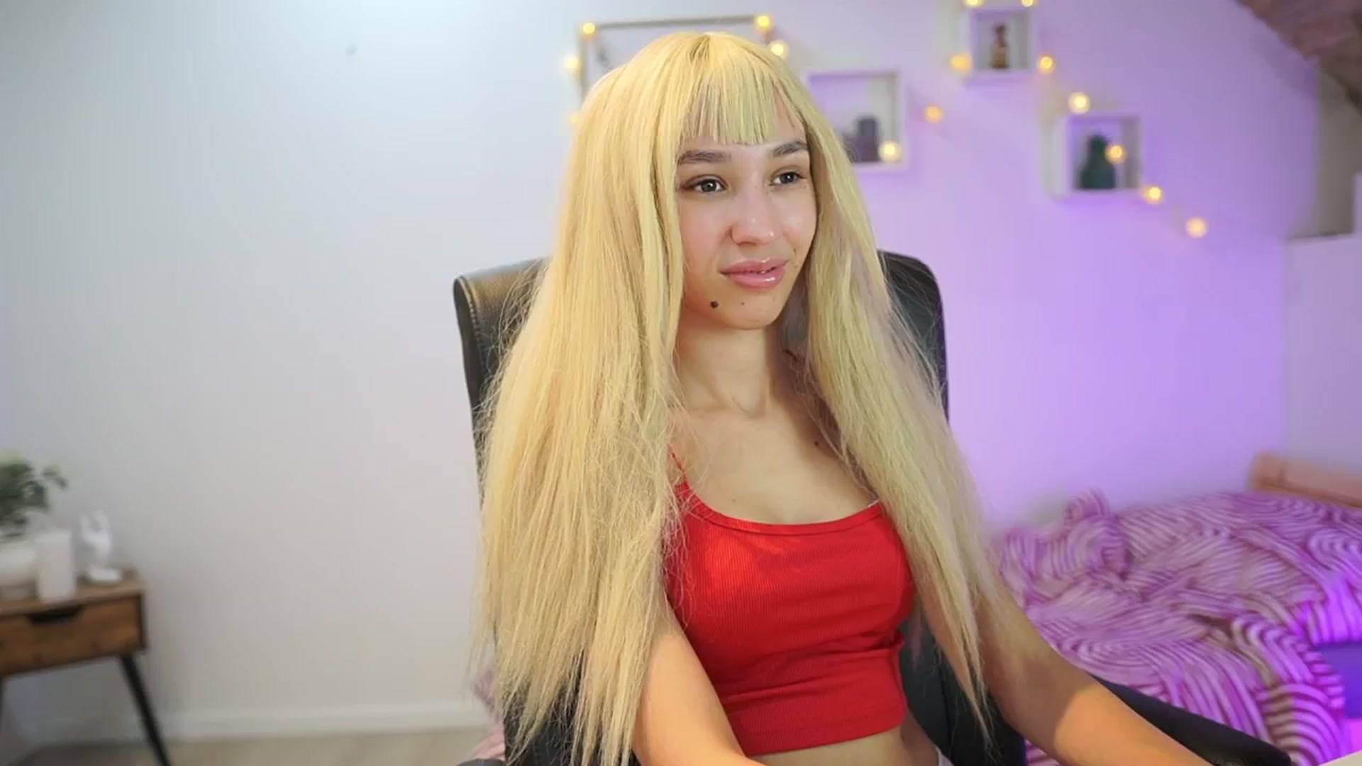 Gallery image thumbnail from Amai__Liu's myfreecams stream on, 10/25/2025, 15:18 image 10 of 20