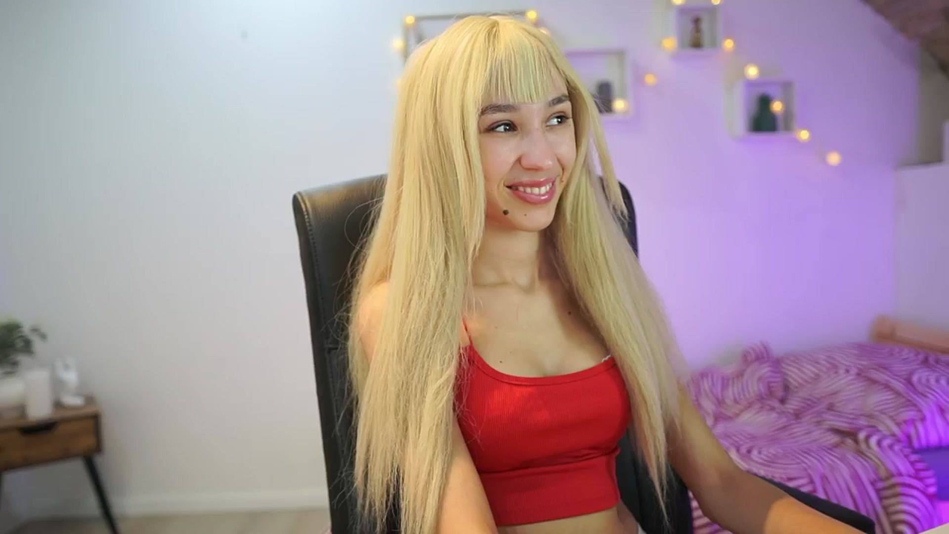 Gallery image thumbnail from Amai__Liu's myfreecams stream on, 10/25/2025, 15:18 image 6 of 20