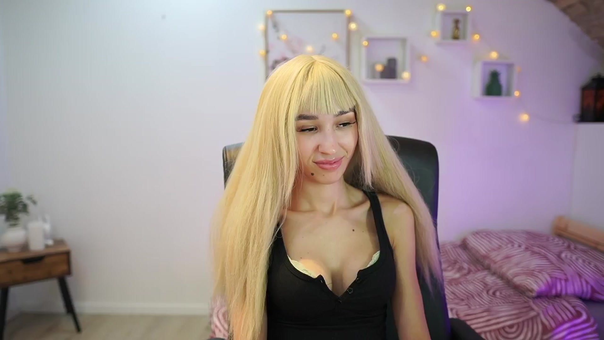 Gallery image thumbnail from Amai__Liu's myfreecams stream on, 11/02/2025, 19:44 image 9 of 20