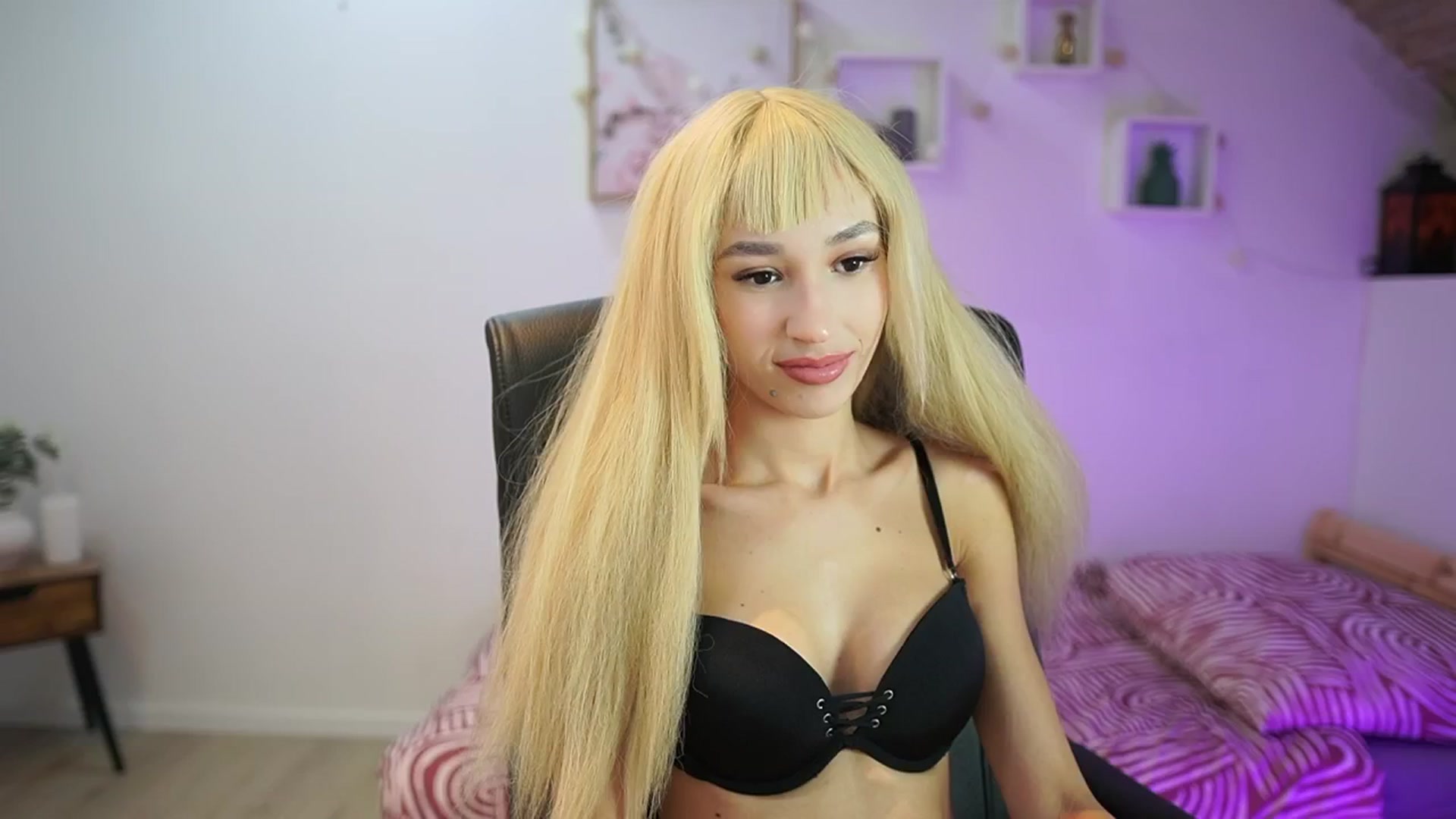 Gallery image thumbnail from Amai__Liu's myfreecams stream on, 11/08/2025, 22:16 image 1 of 20