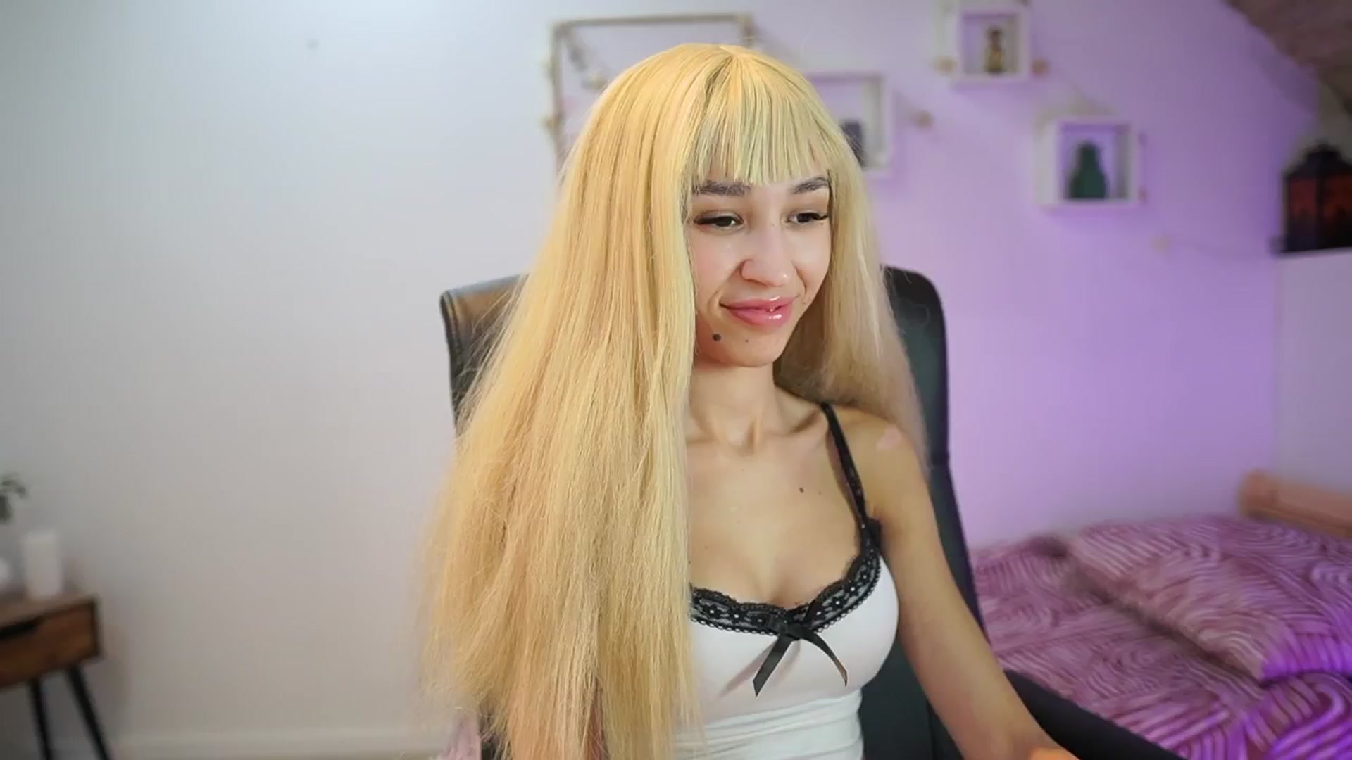 Gallery image thumbnail from Amai__Liu's myfreecams stream on, 11/10/2025, 22:46 image 2 of 20