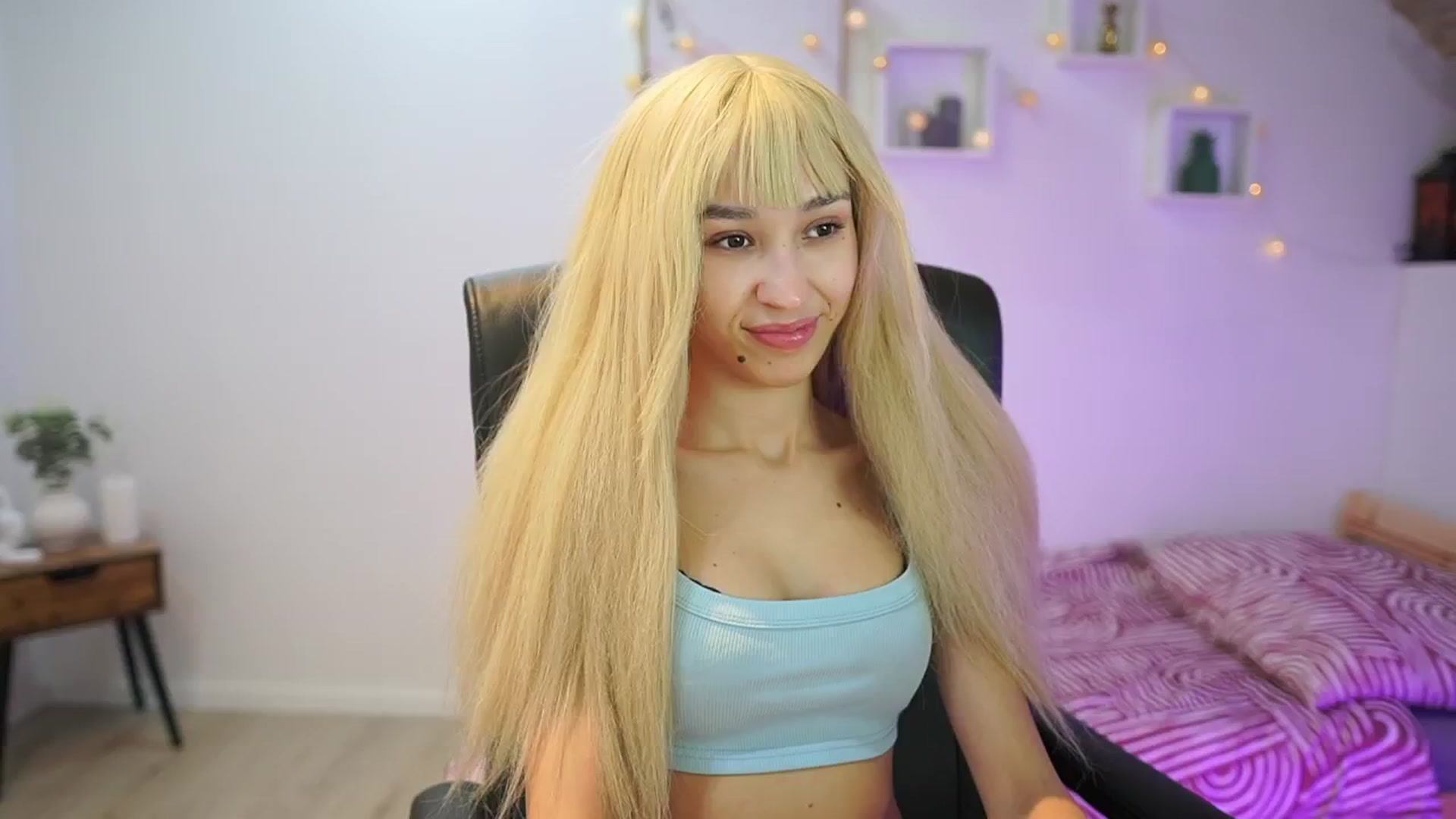 Gallery image thumbnail from Amai__Liu's myfreecams stream on, 11/13/2025, 19:32 image 1 of 20