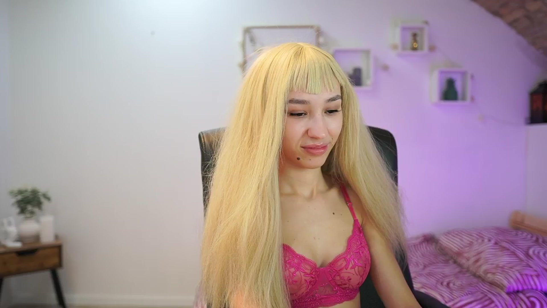 Gallery image thumbnail from Amai__Liu's myfreecams stream on, 11/20/2025, 20:17 image 5 of 20