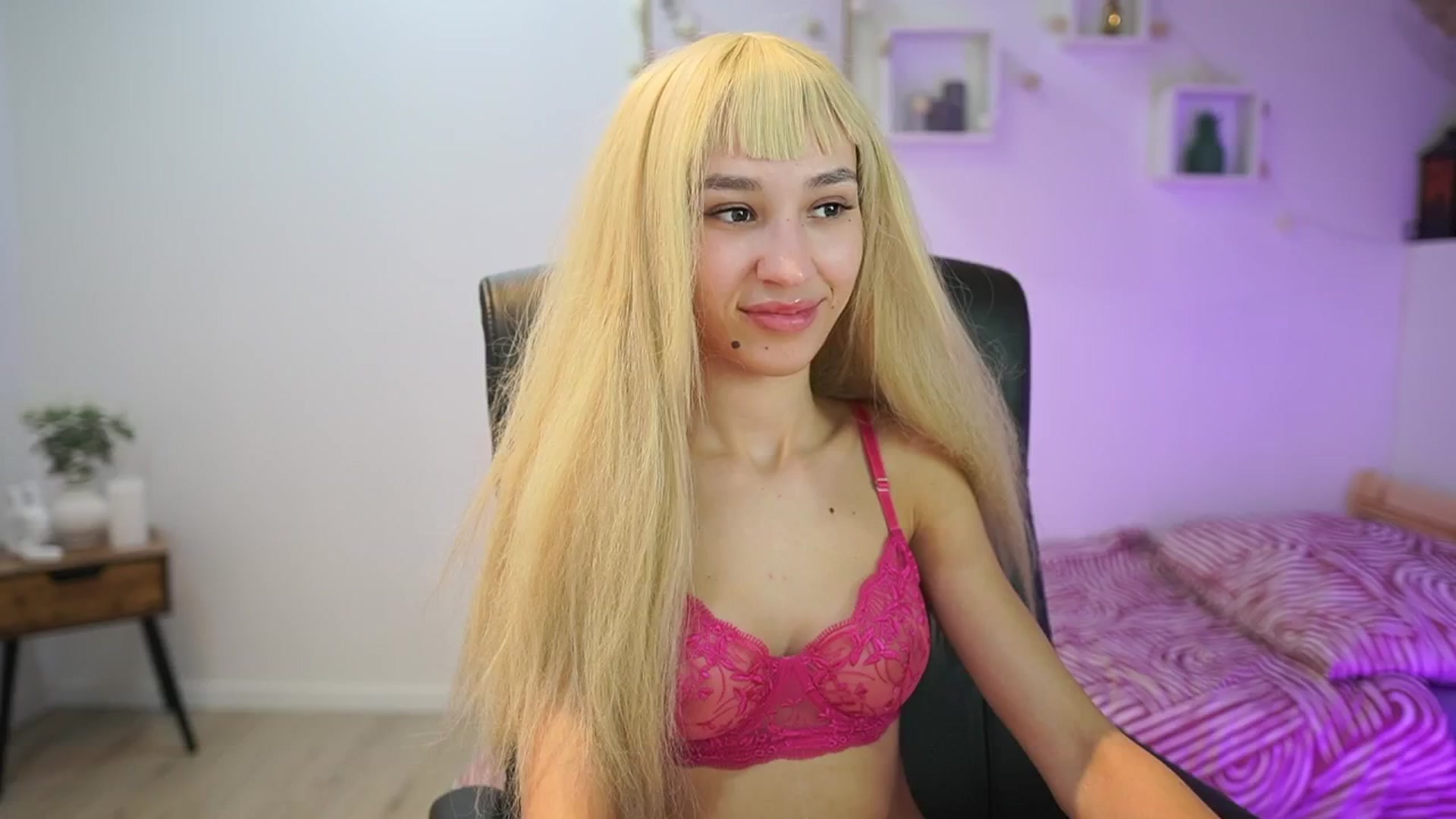 Gallery image thumbnail from Amai__Liu's myfreecams stream on, 11/20/2025, 21:49 image 3 of 20