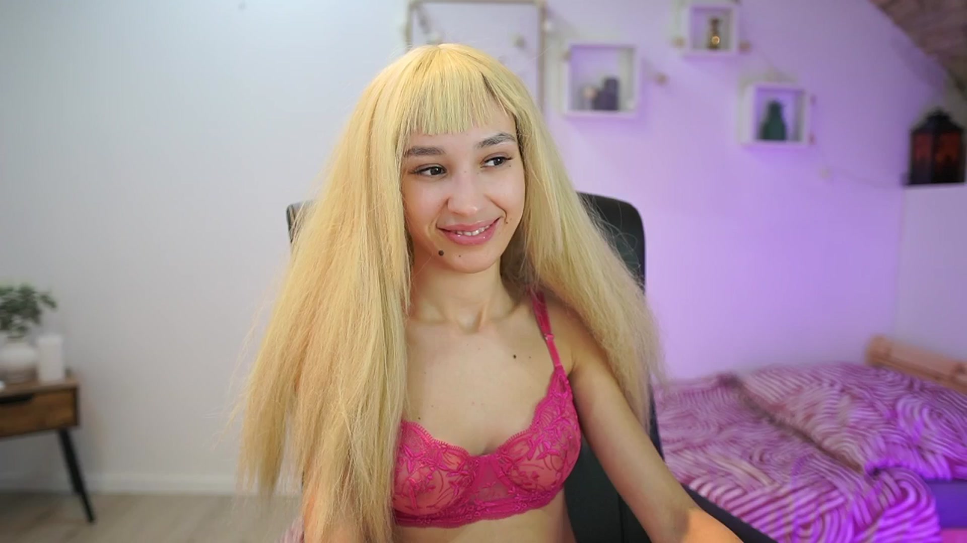 Gallery image thumbnail from Amai__Liu's myfreecams stream on, 11/20/2025, 23:59 image 20 of 20
